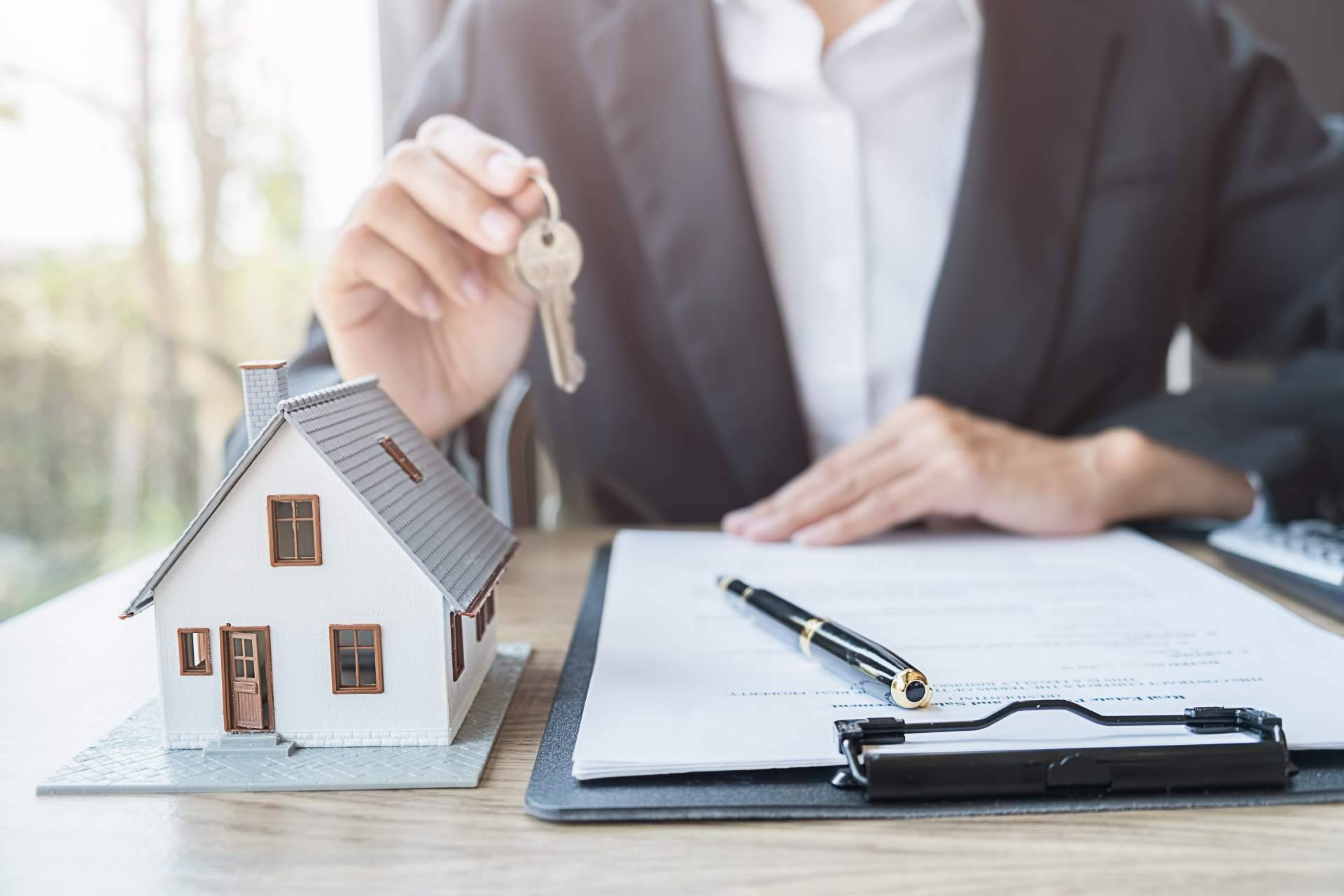 La importancia de contar con un abogado inmobiliario para solicitar una hipoteca