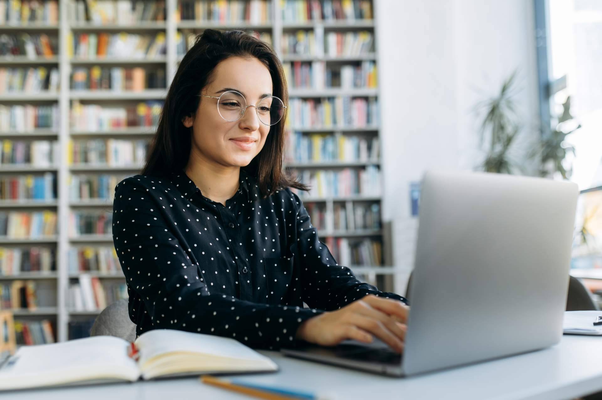 Ayuda Universitaria Cum Laude garantiza el éxito académico
