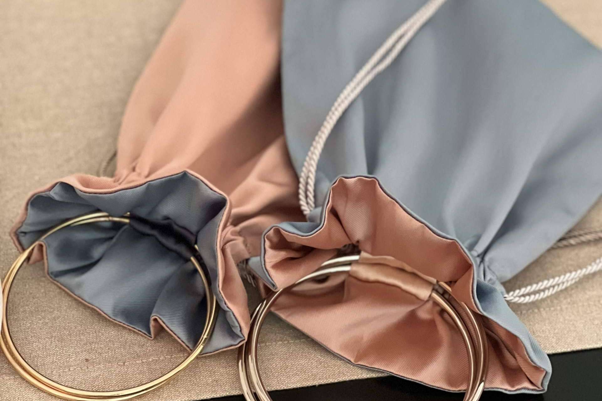 Bomboneras de Carmen Fernández Complementos, un complemento para un look casual o elegante