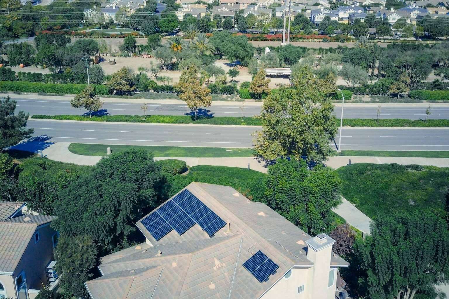 Sol Valencia ayuda en el ahorro de la factura de la luz hasta un 70 %