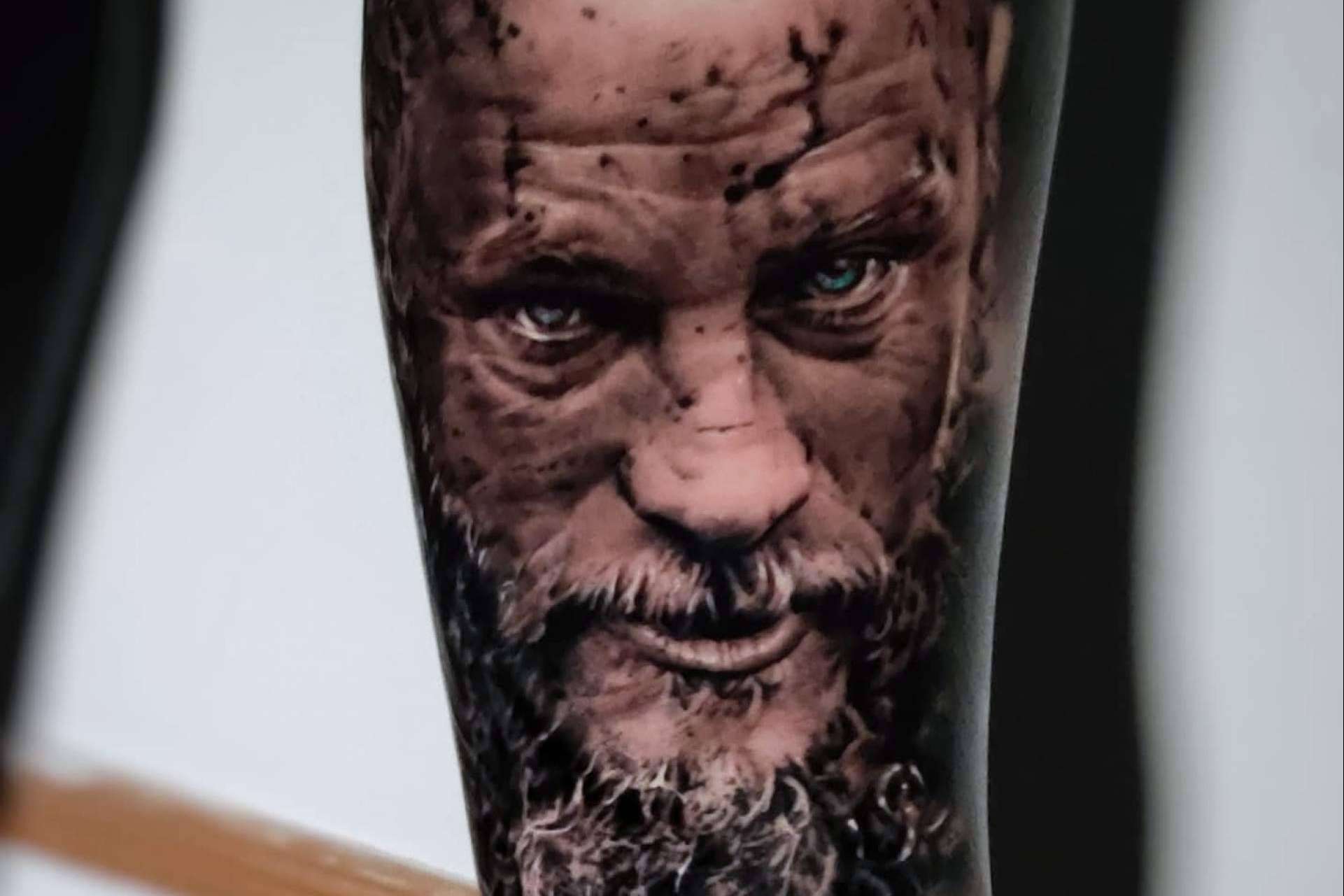 Tatuajes de moda de estilo realista con Jose Piñeiro Corvo