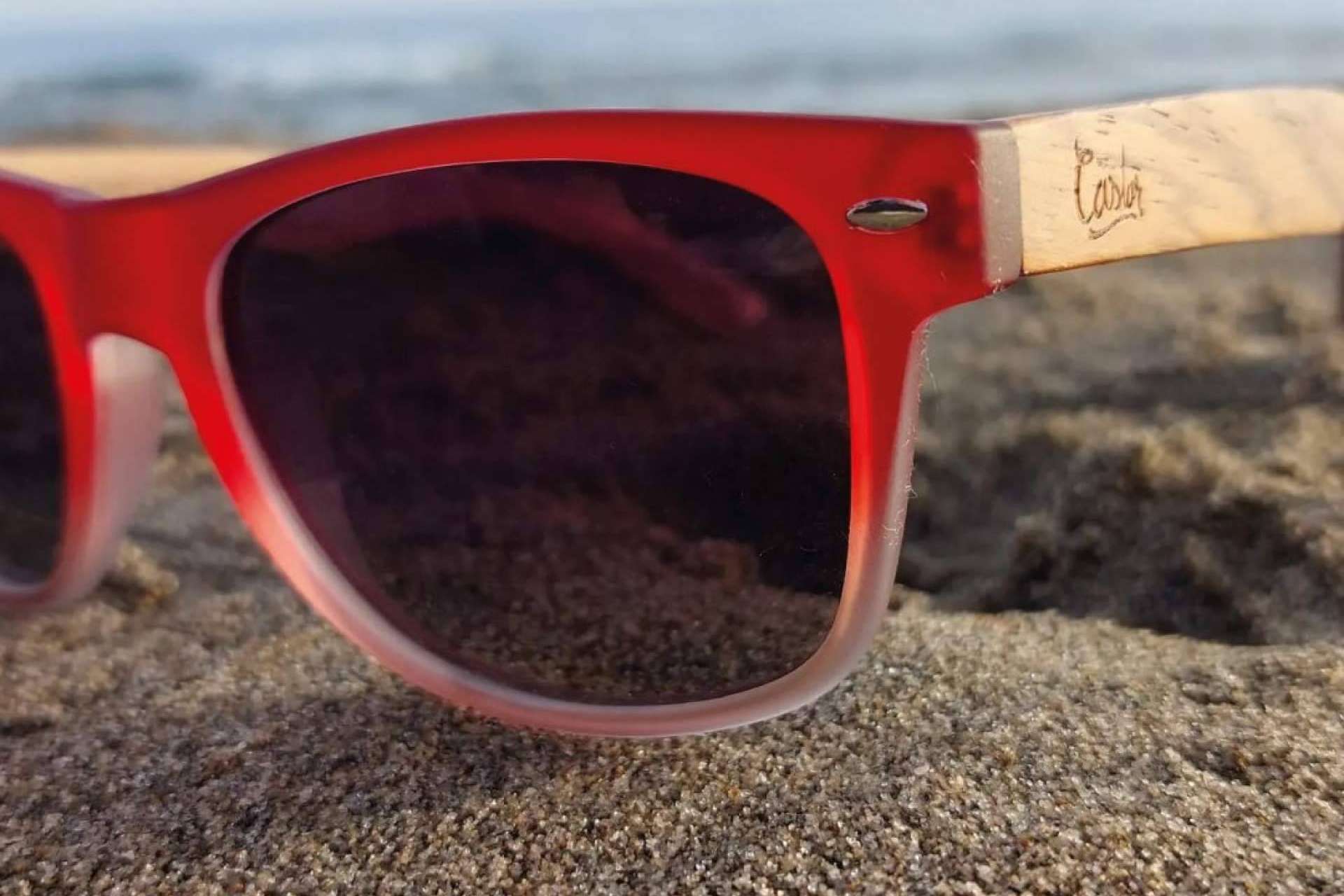 Proteger el medioambiente con las gafas de plástico reciclado de Castor Sunglasses