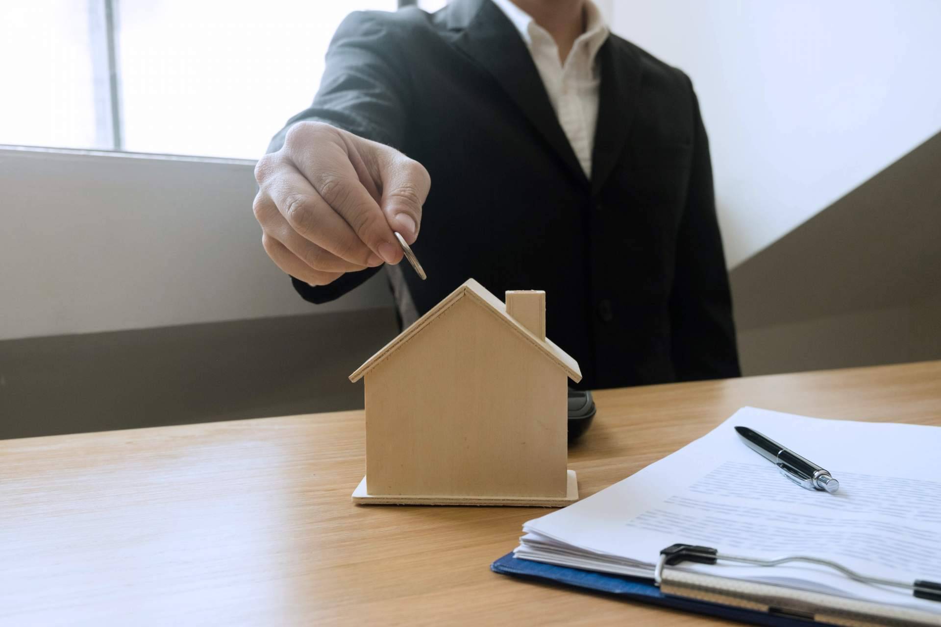 La compraventa de inmuebles requiere asesoría legal especializada