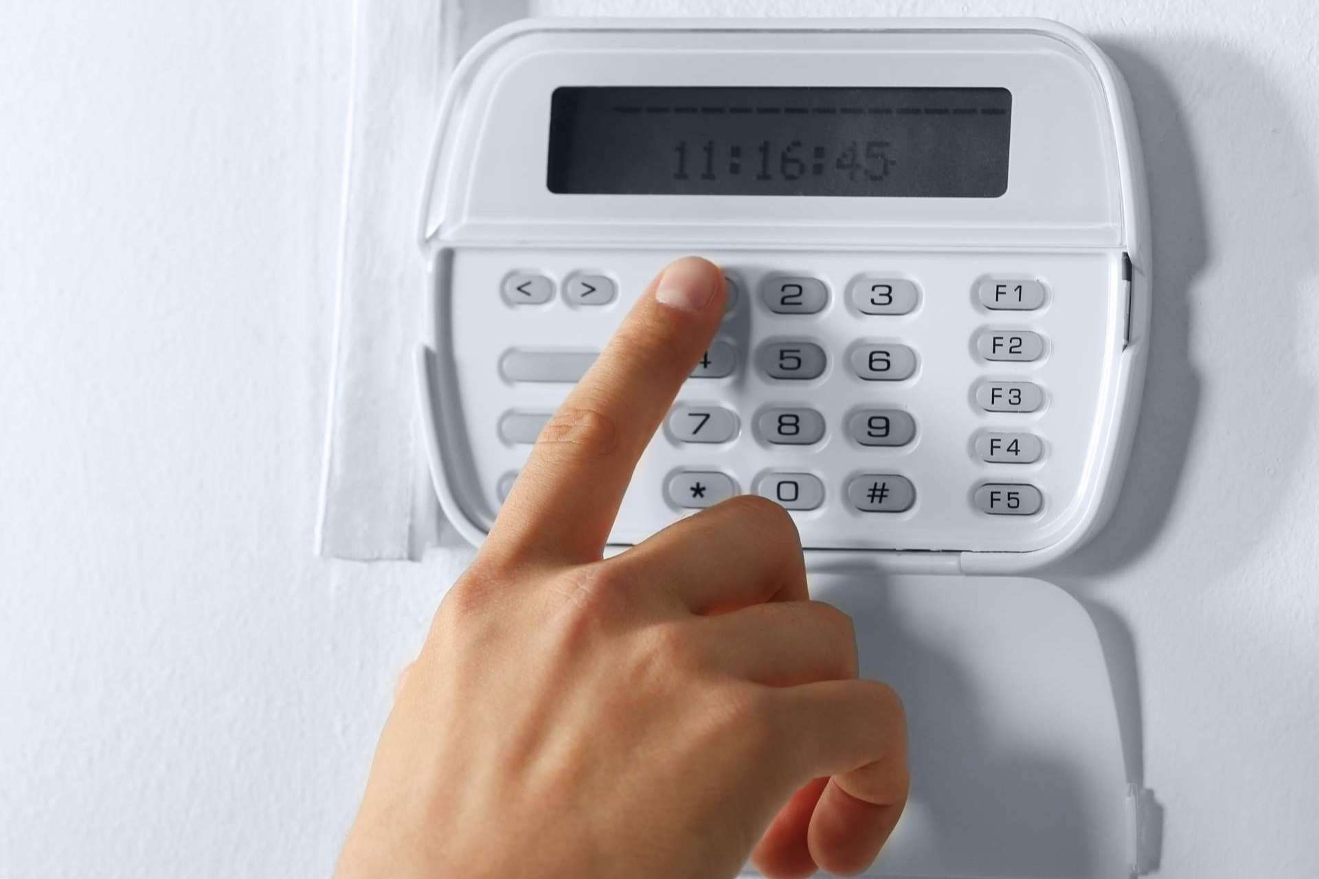 Alarmas JM permite preparar la casa de verano antes de irse a través de sus diferentes tipos de alarma