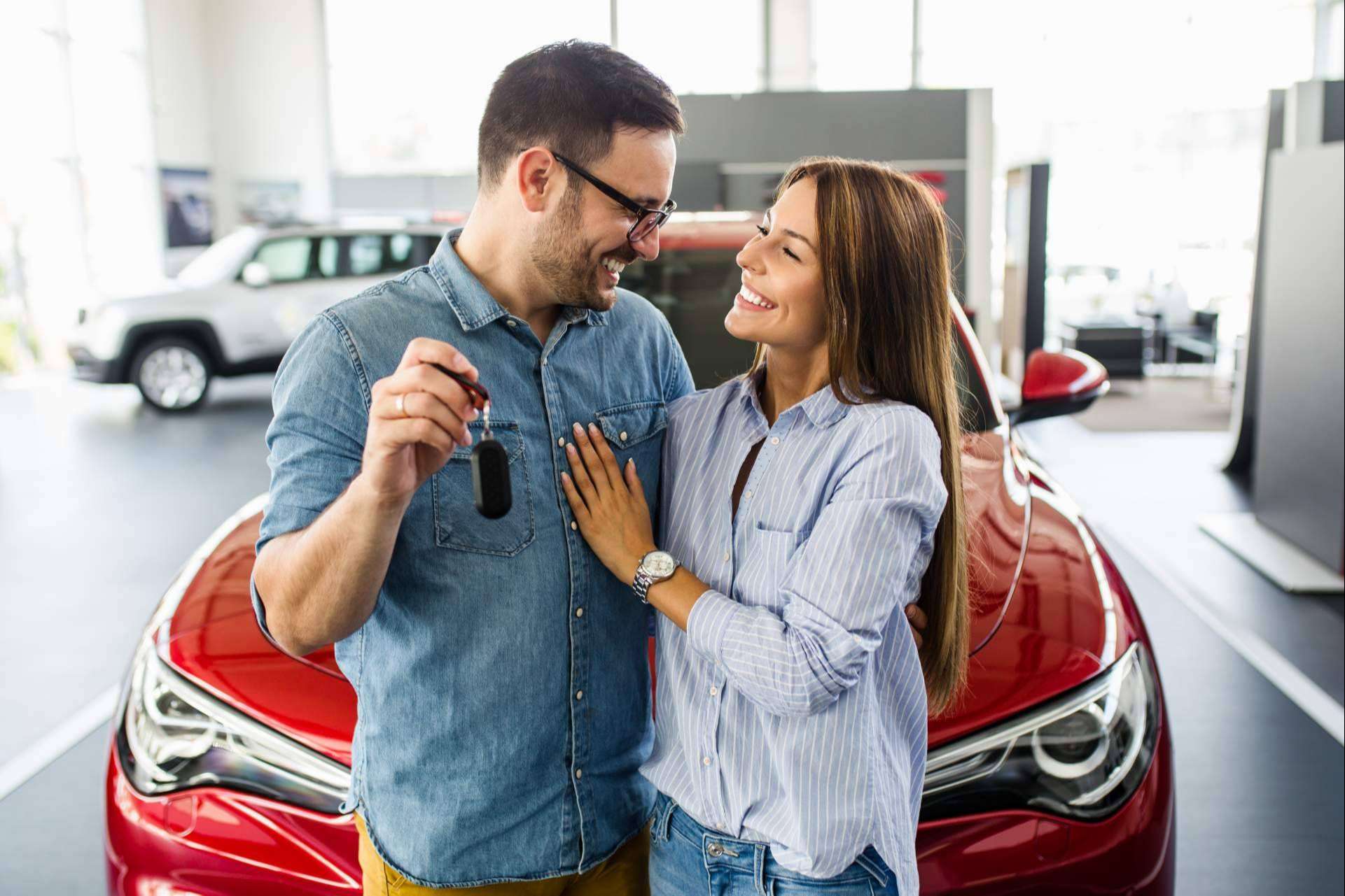 ¿Cómo saber cuántos propietarios ha tenido un coche?, con el informe vehículo DGT de Inforautos