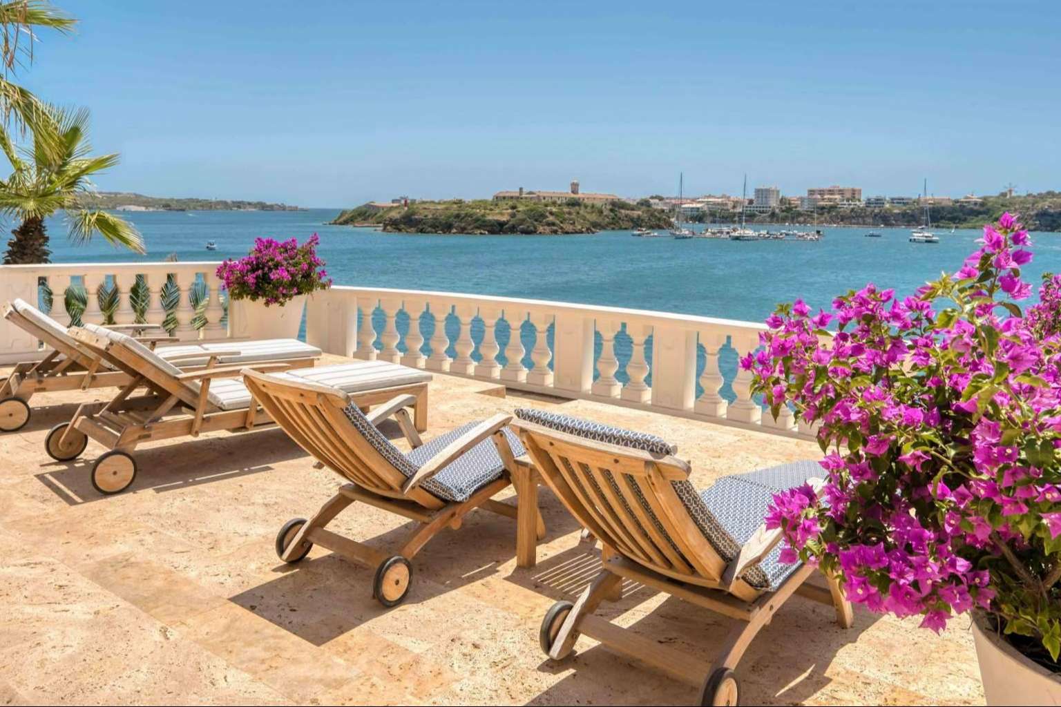 ¿Por qué invertir en bienes inmuebles en Menorca según los expertos de Home Menorca?