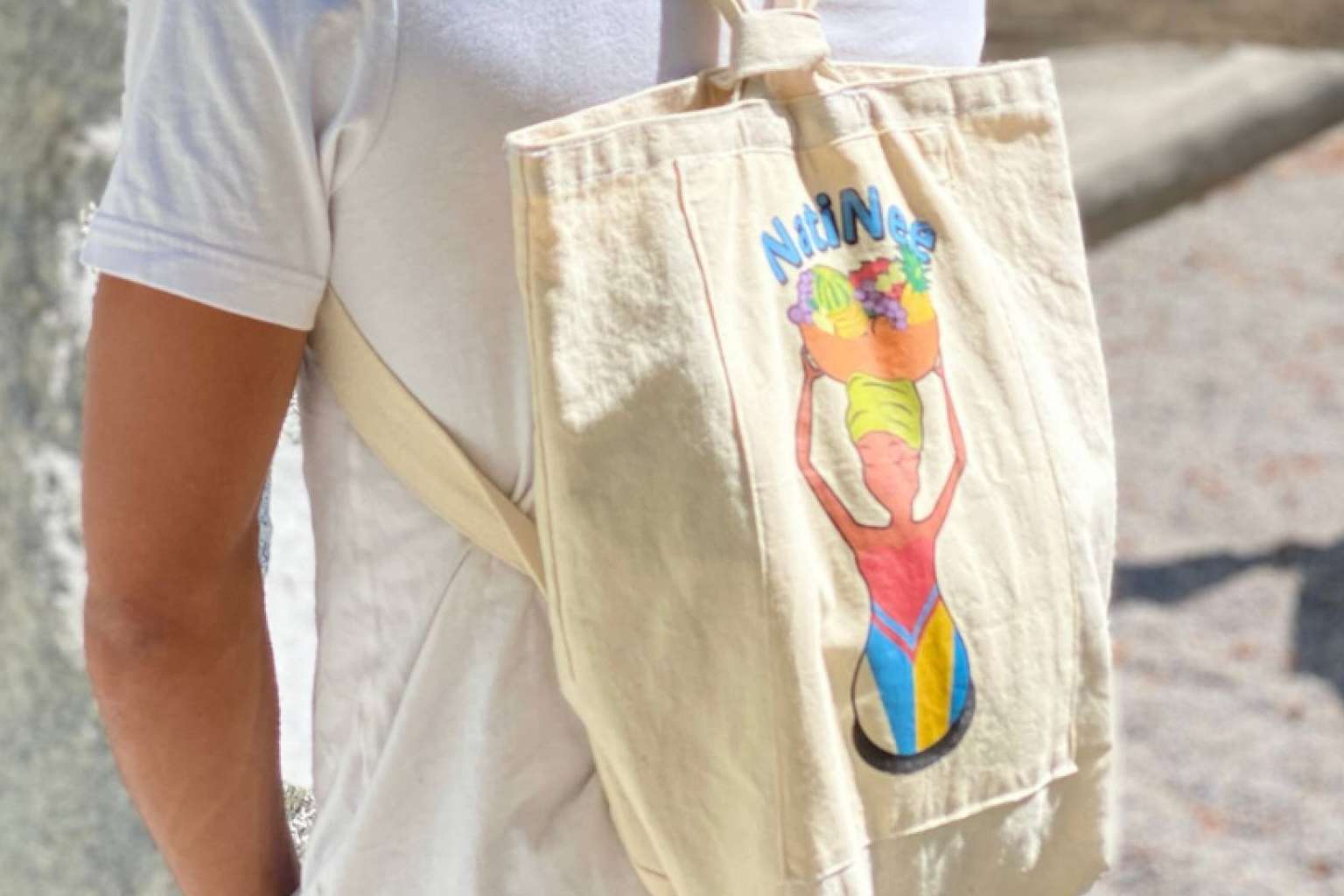 Viajar con la bolsa mochila Safiri de Natinee Bags