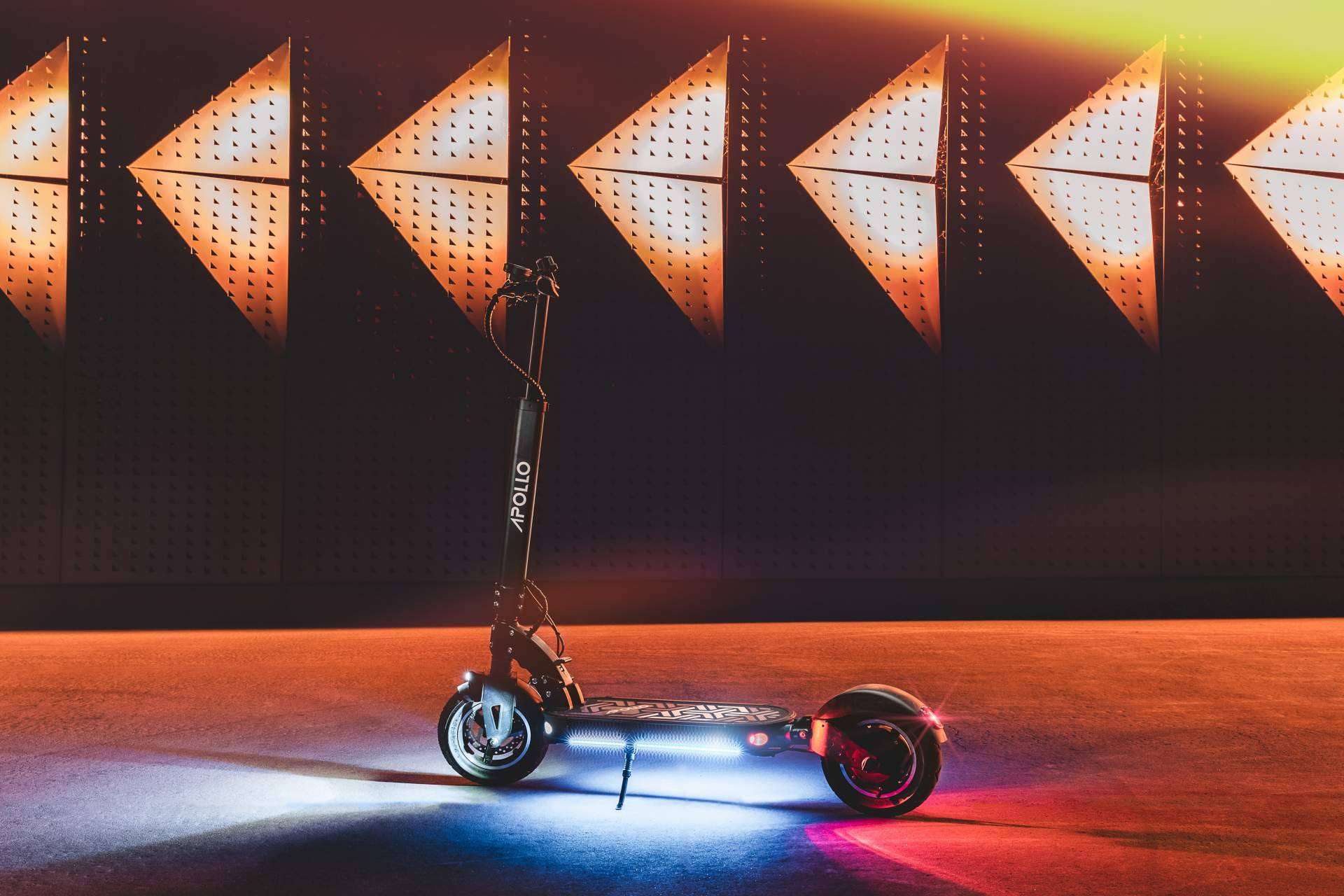 Los patinetes Apollo ya están disponibles para reservar en la web de Urbing