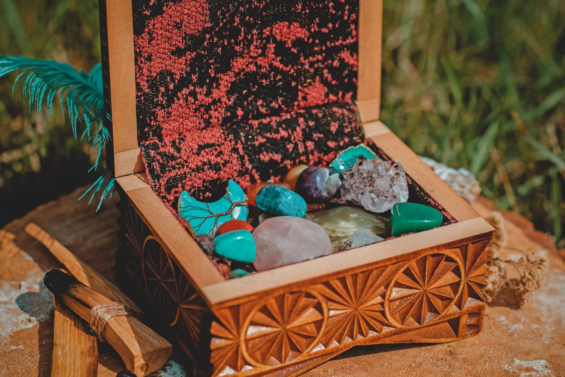 Los colgantes de piedras naturales disponibles en Tierra de Gemas