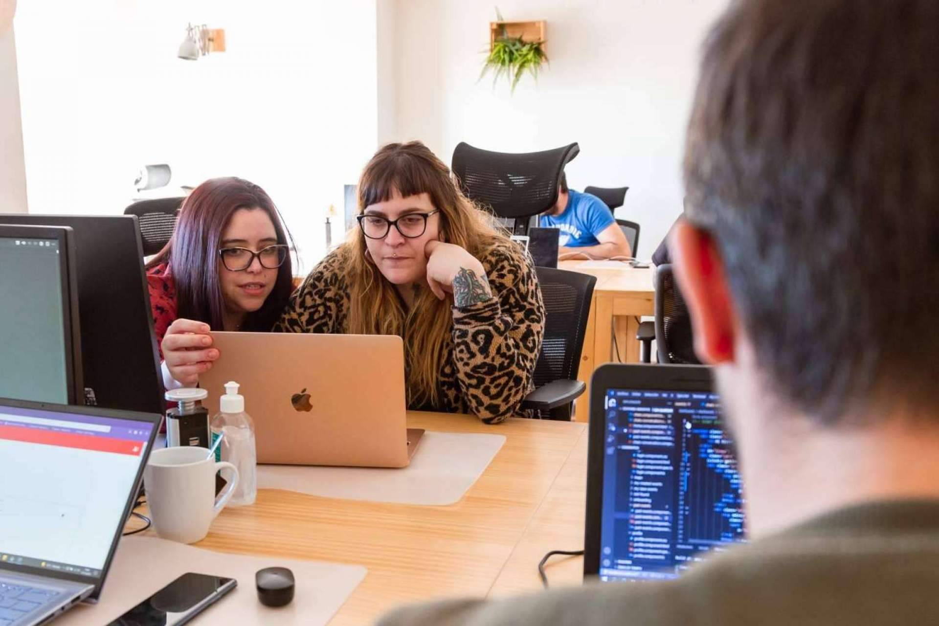Revolución en la enseñanza con el bootcamp en desarrollo web de Codenotch