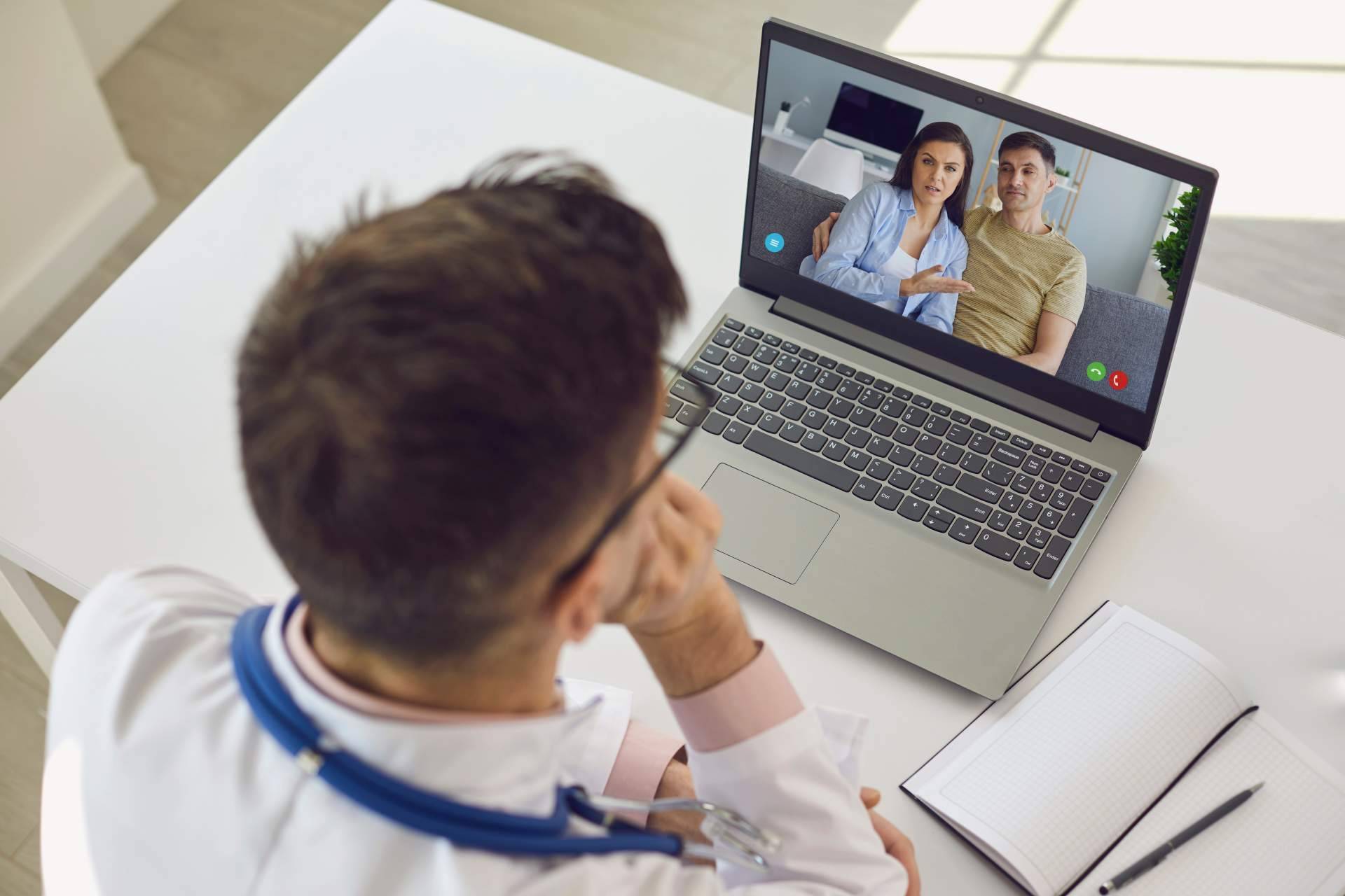 ¿Cómo ayuda la terapia online a una pareja con problemas en la relación?