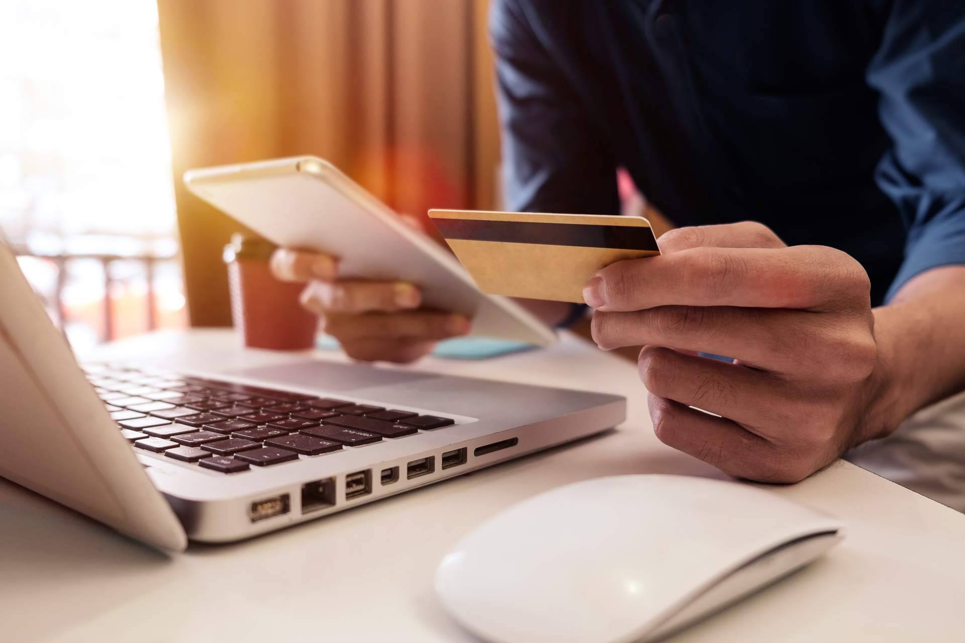 Nomascode permite desarrollar un e-commerce para pymes en tiempo récord