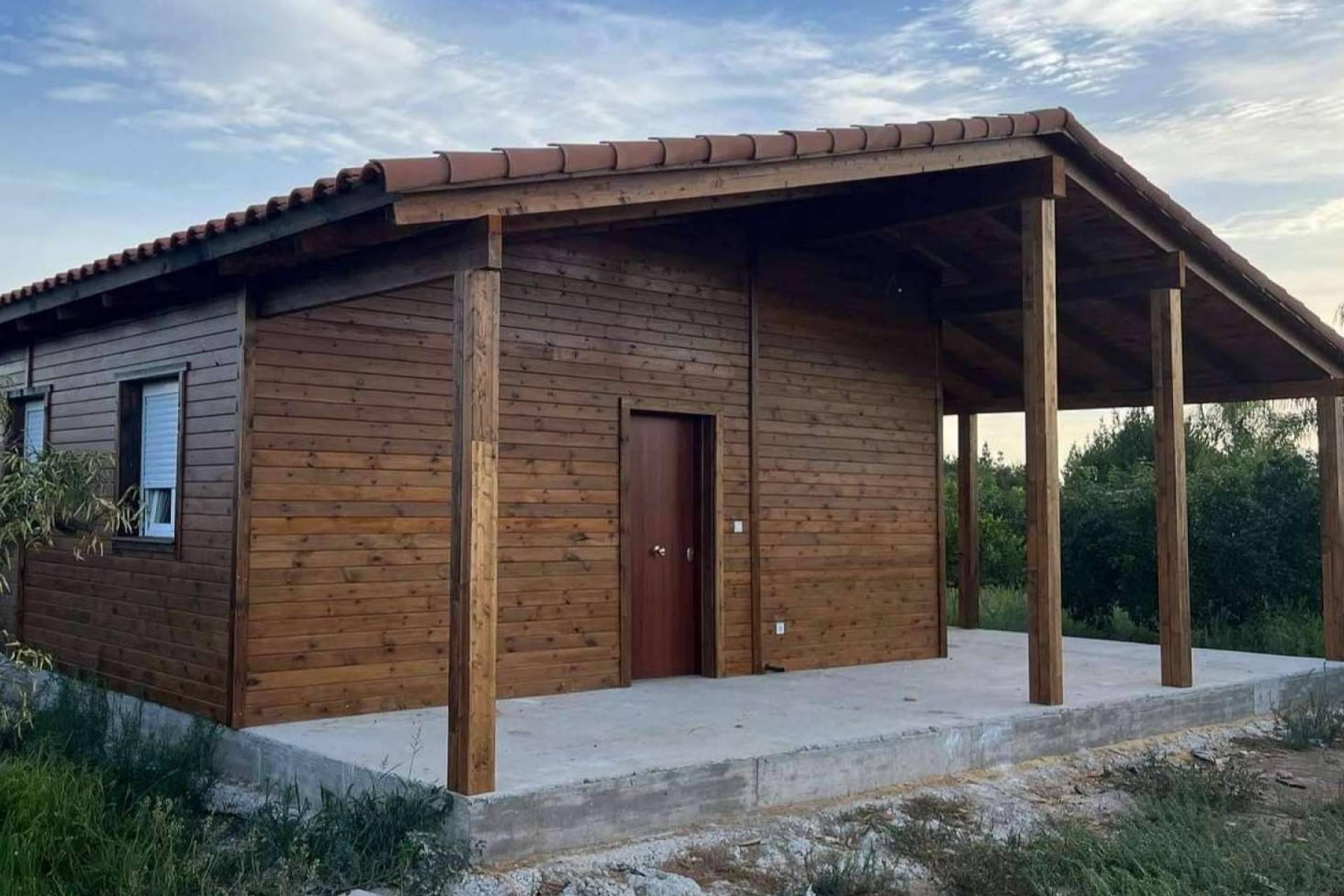 Las casas de madera prefabricadas, porches, pérgolas, cenadores y bungalows que ofrece Grupo Delmader