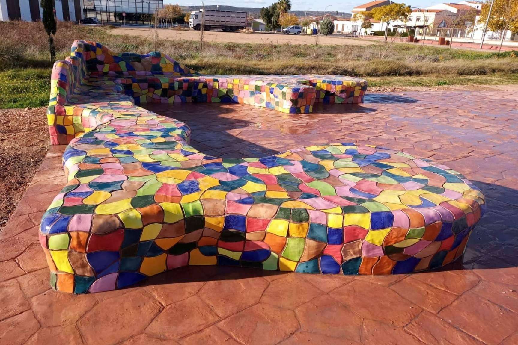Color, diseño y elegancia, tres palabras que describen el trabajo de MobuArtex en los espacios urbanos