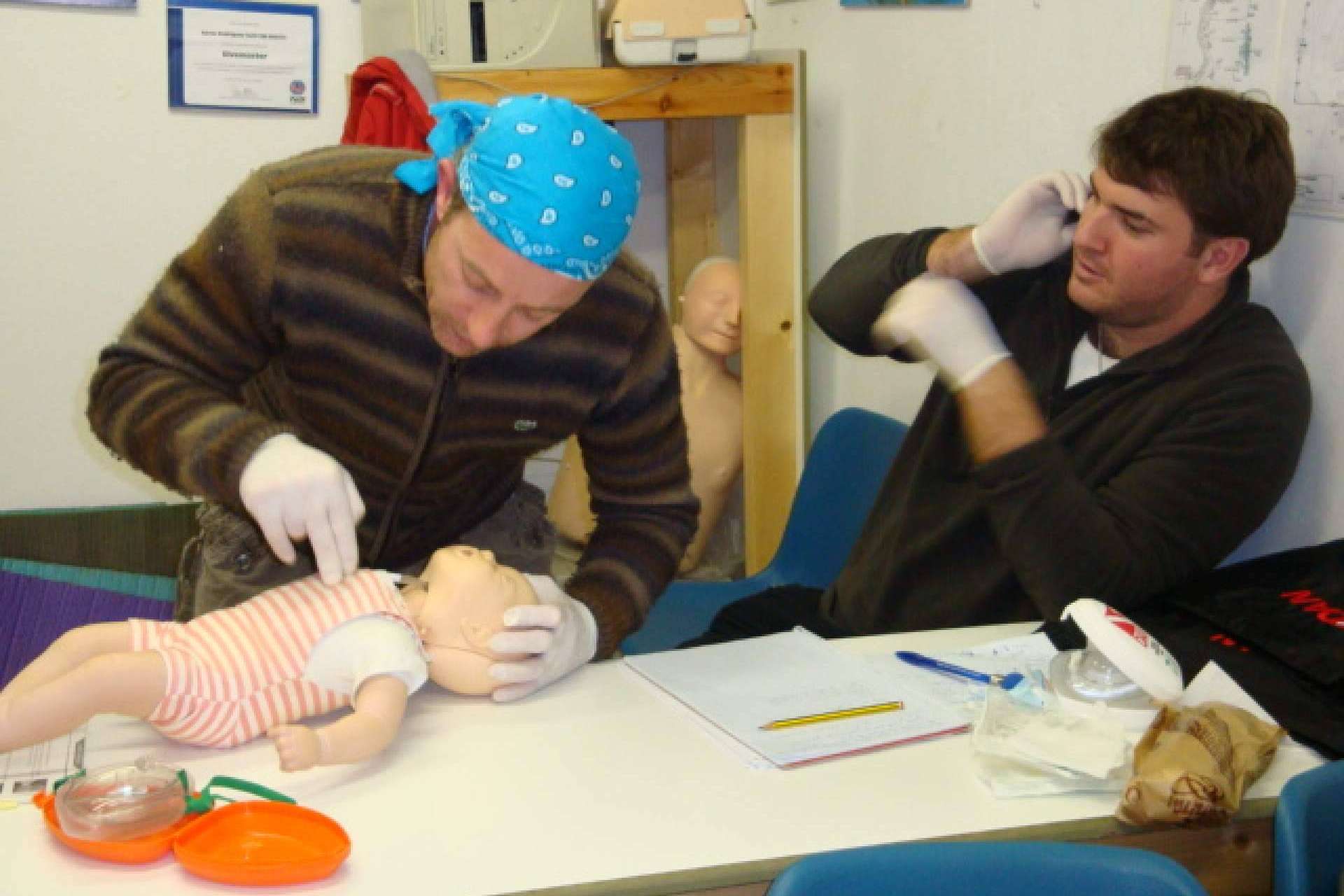 Curso de Dive Guide para convertirse en instructor de buceo con Scuba Plus