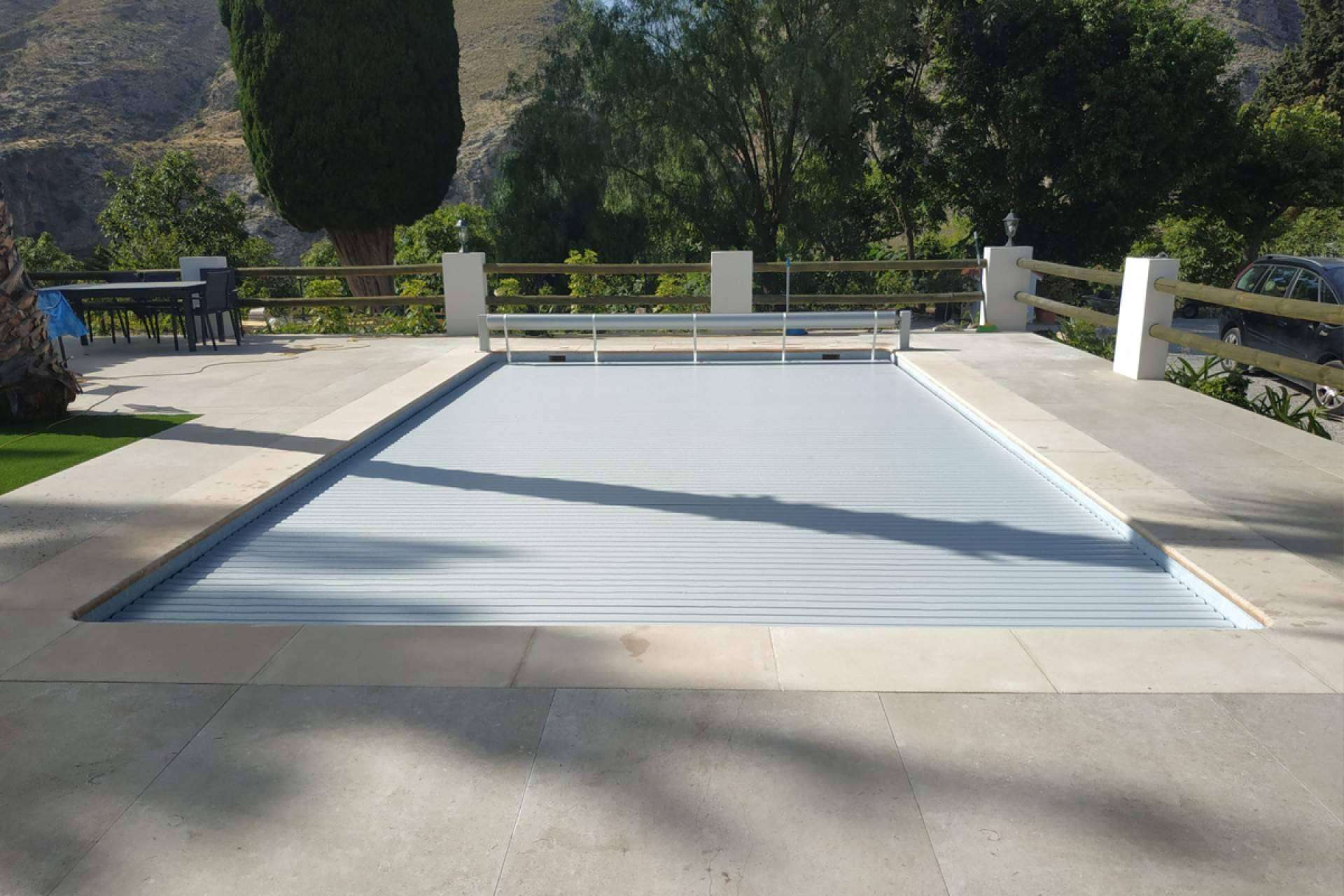 Las ventajas de las cubiertas automáticas para piscinas, por COVERTTO
