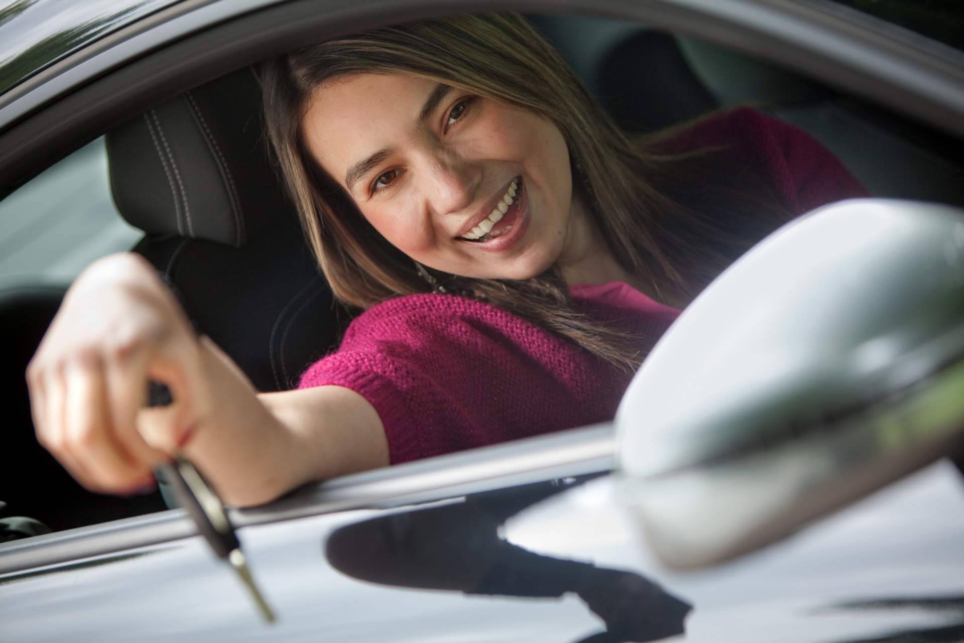 El servicio de sustitución de carcasas para llaves y mandos de coches de la empresa Eginer
