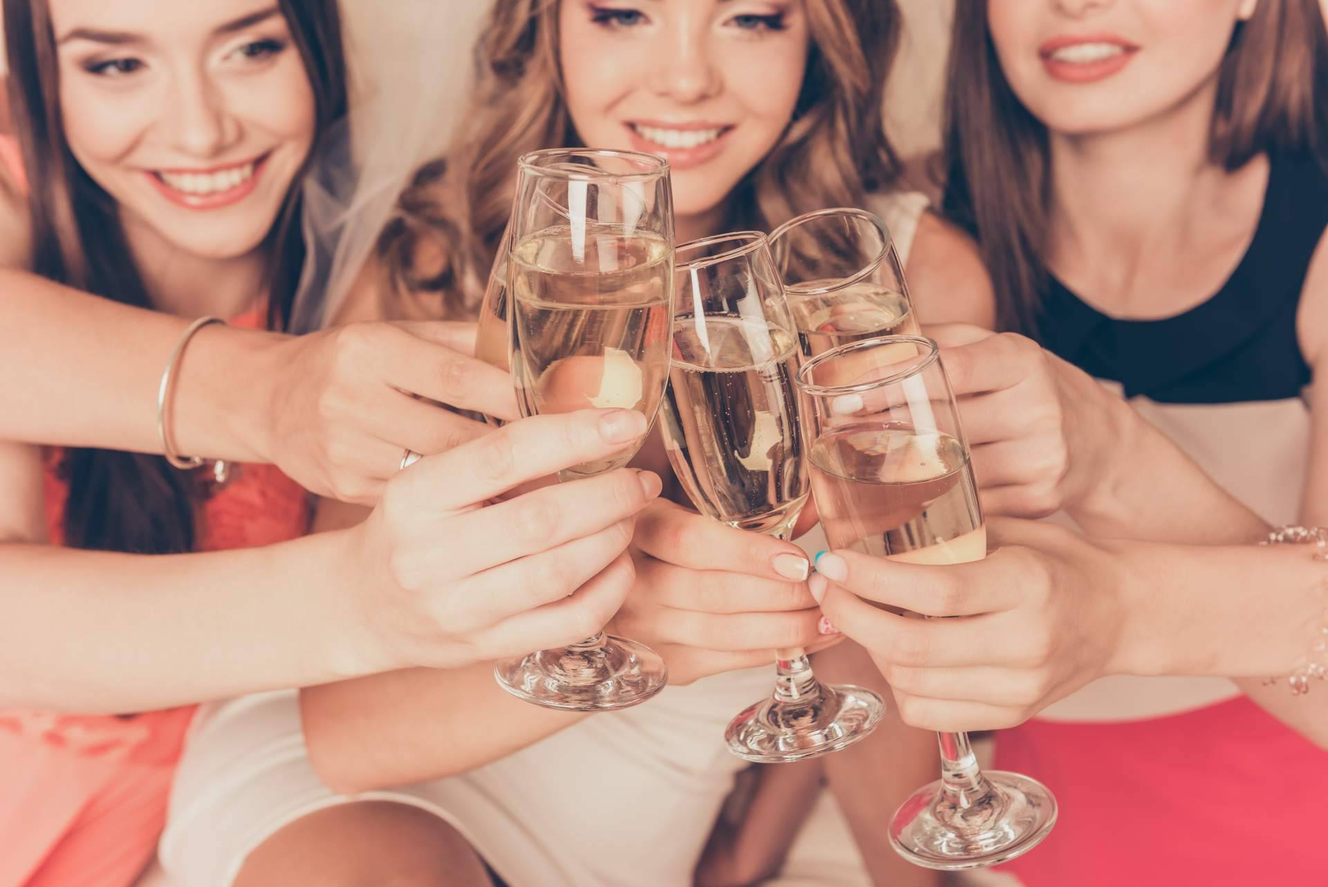 ¿Cómo planificar una despedida de soltera en Granada?