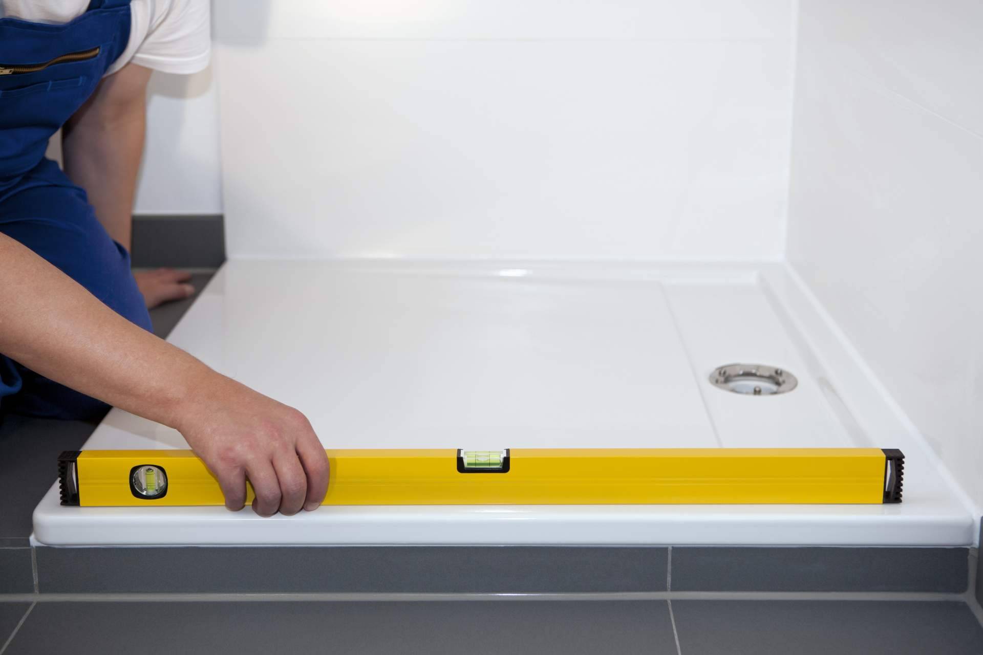 Beneficios de instalar un plato de ducha en lugar de una bañera