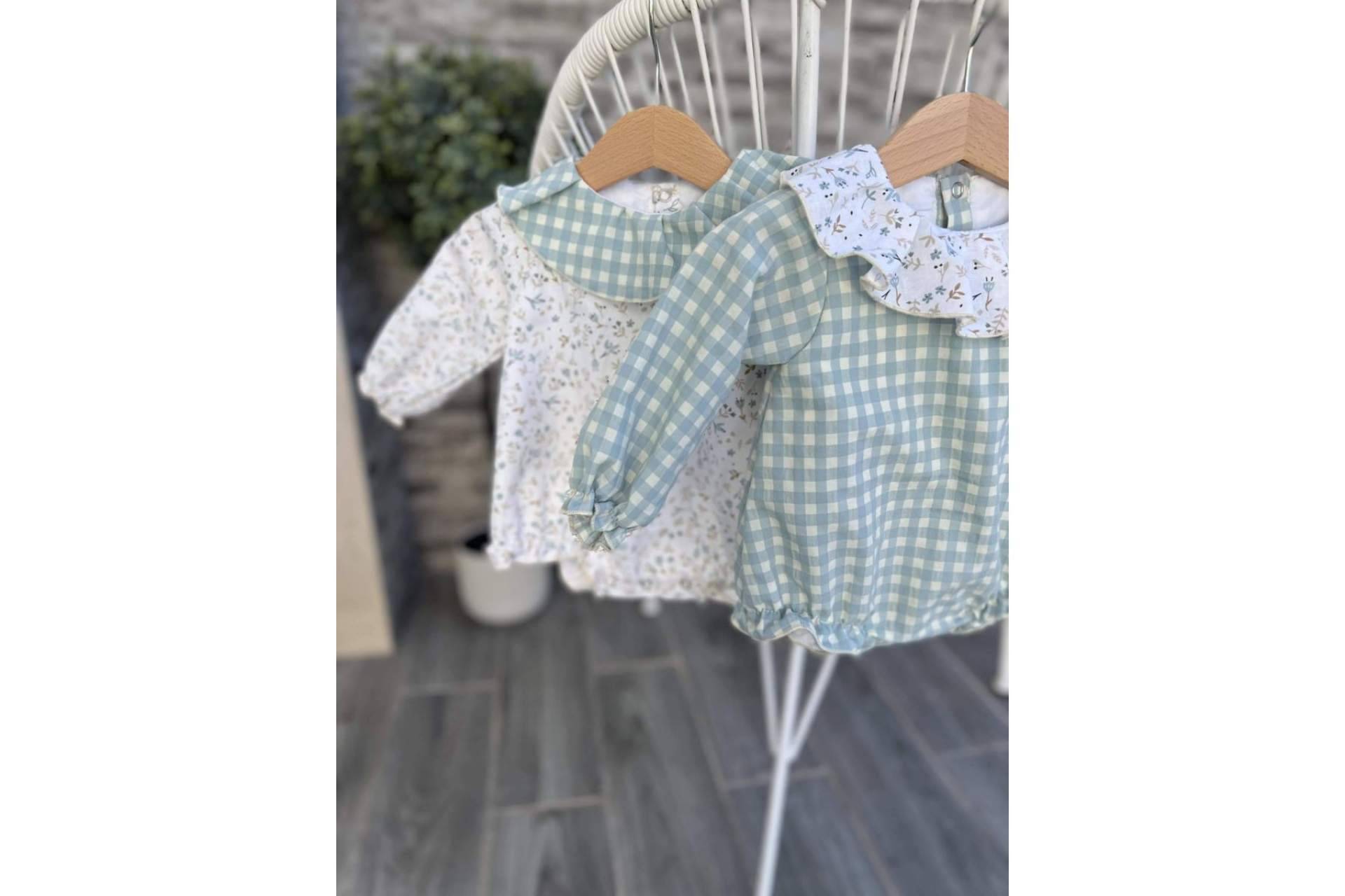 El amplio catálogo de ropa para bebés y moda de Topito's Handmade Boutique