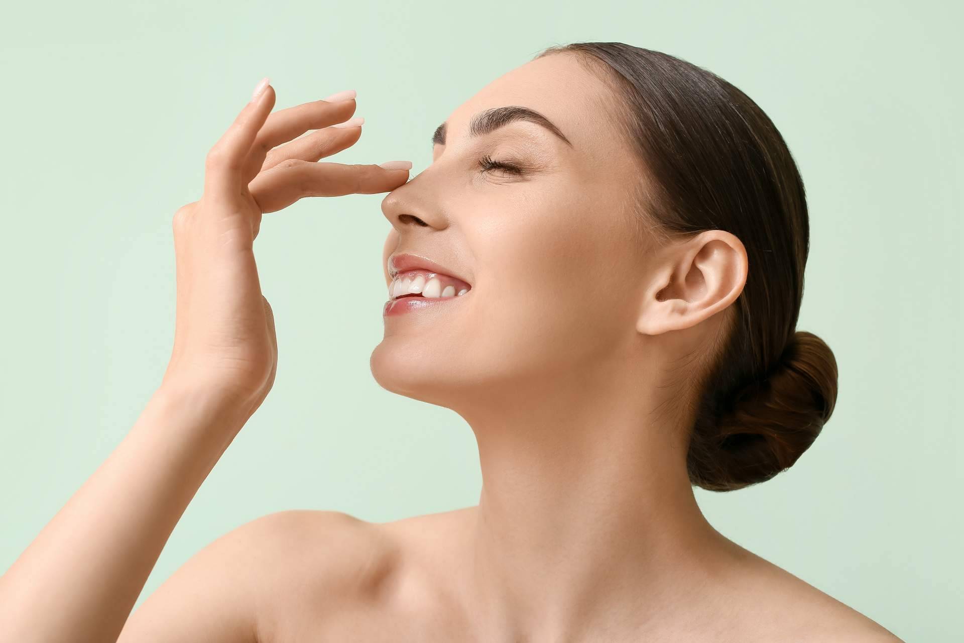 Dr. Luigi Grossi realiza la rinoplastia sin cirugía y con resultados exitosos