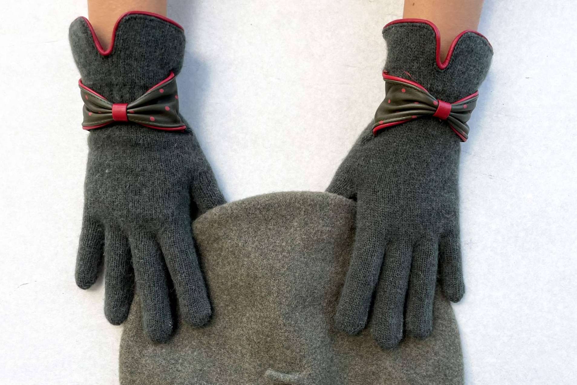 Los nuevos guantes de lana reciclada de Santacana