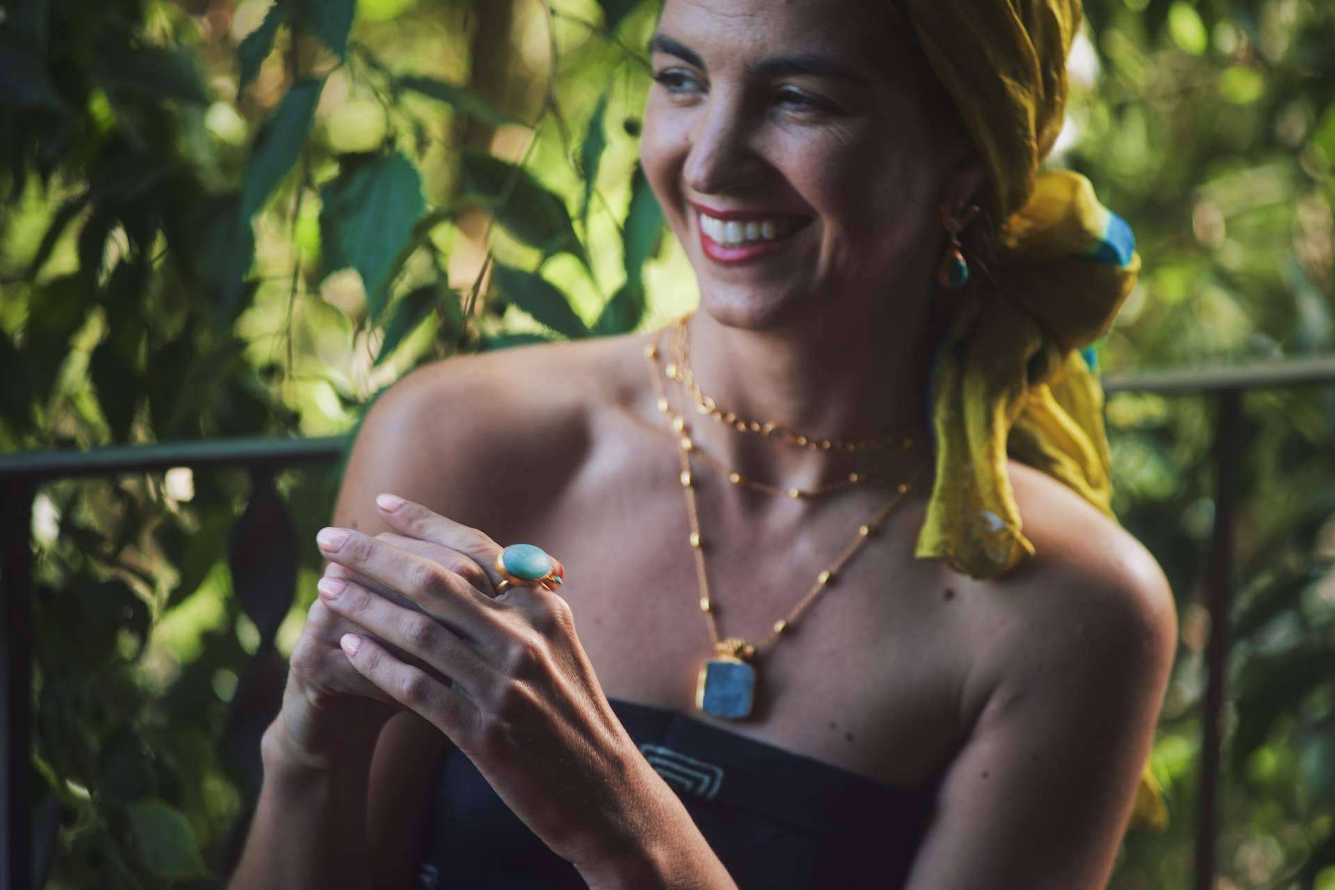 Isabel Lamadrid, la marca española de joyas artesanas que se puede encontrar en la boutique del Museo del Louvre