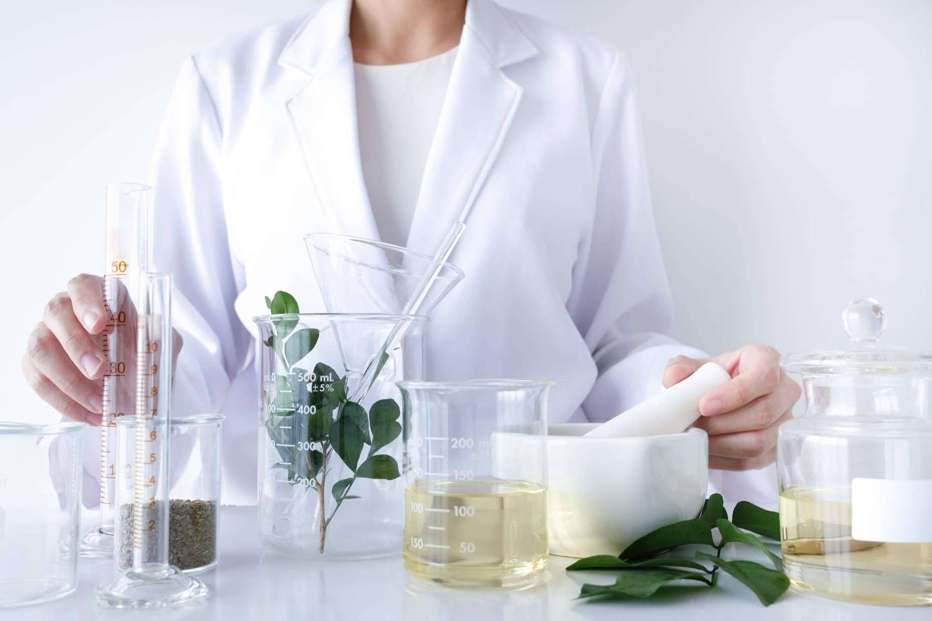 DHYVANA presenta lo último en cosmética eco con sus nuevos lanzamientos Veggie Botox y Clear Skin Azelaic