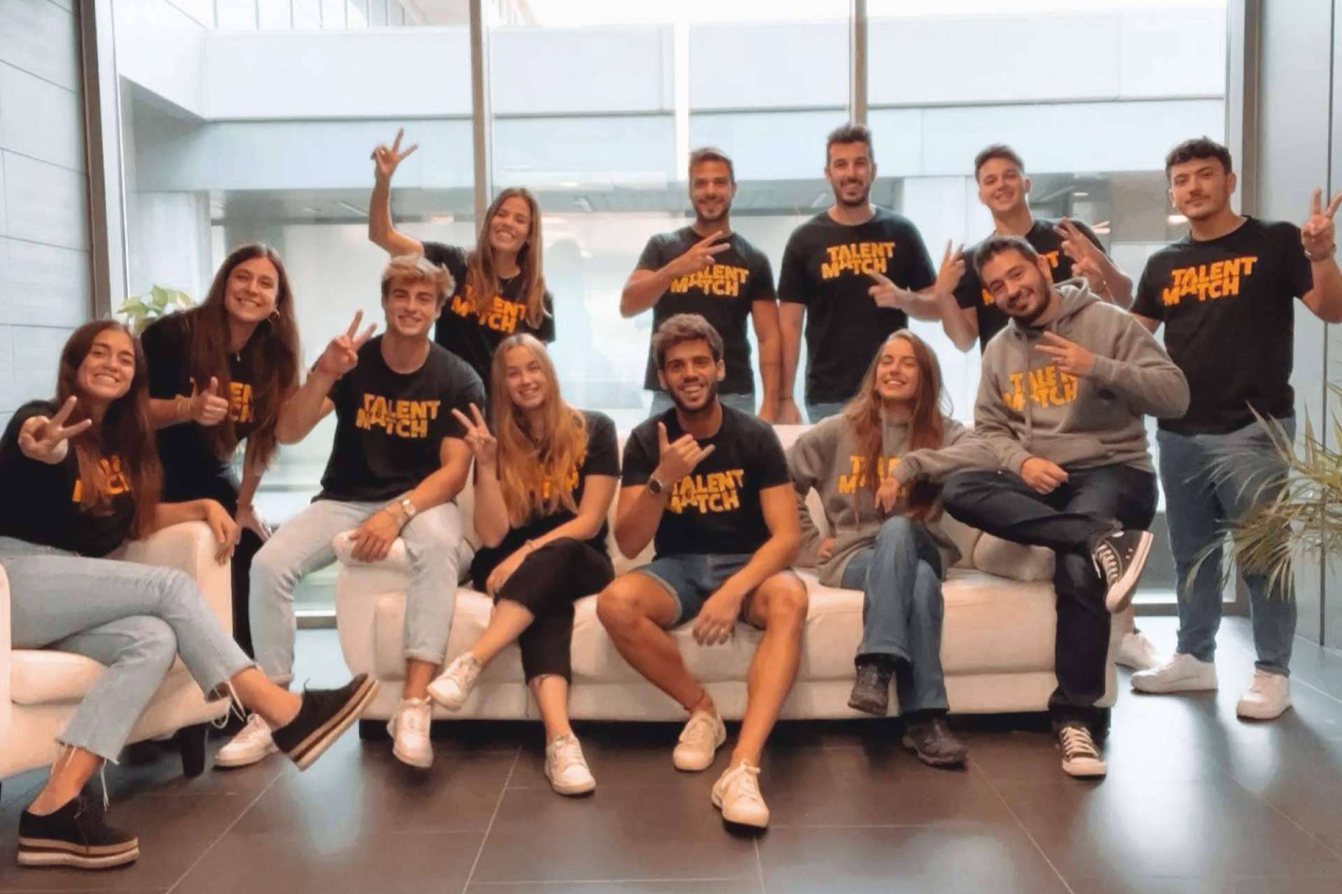 El Tinder para candidatos y empresas que revoluciona el sector de la selección de personal