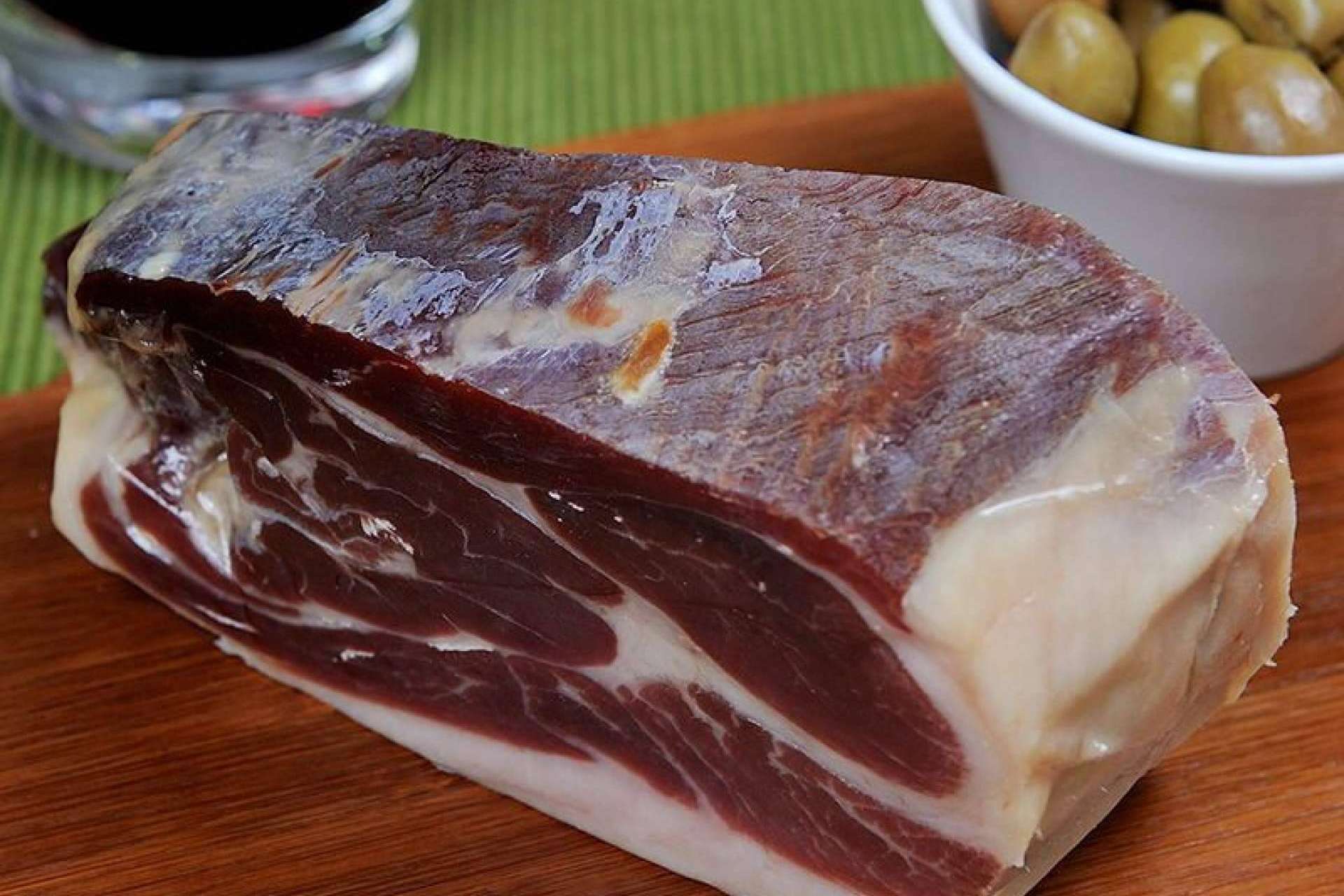 Gastronomic Spain ofrece jamón ibérico de bellota y otros productos españoles