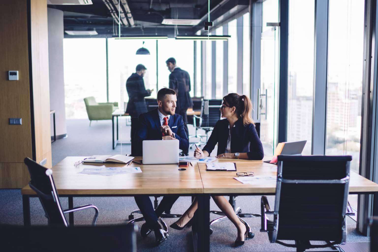 Optimizar el rendimiento de las empresas con la estrategia de interim management personalizado de QMT