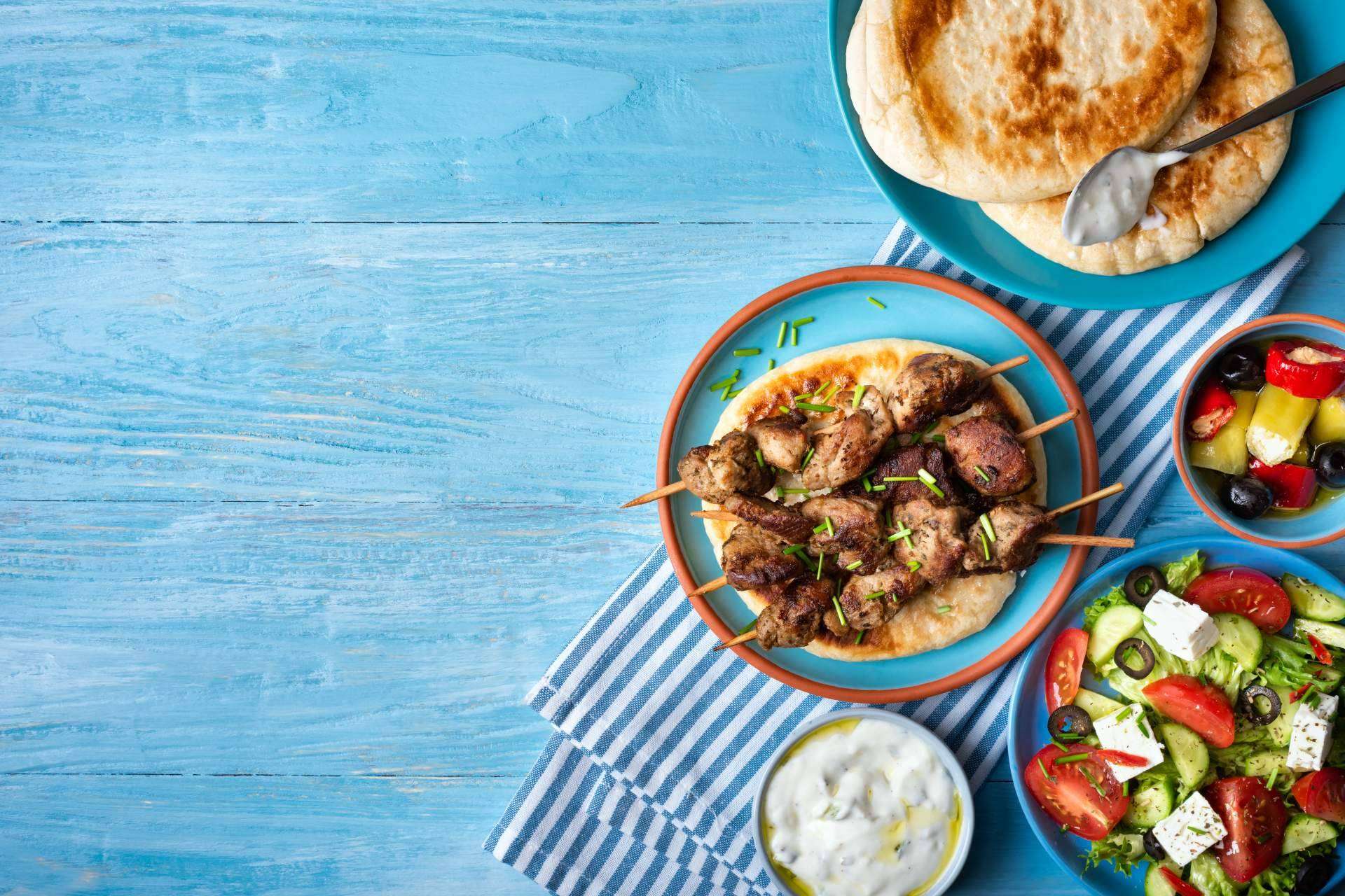 Greek Aribau presenta la auténtica cocina griega en Barcelona