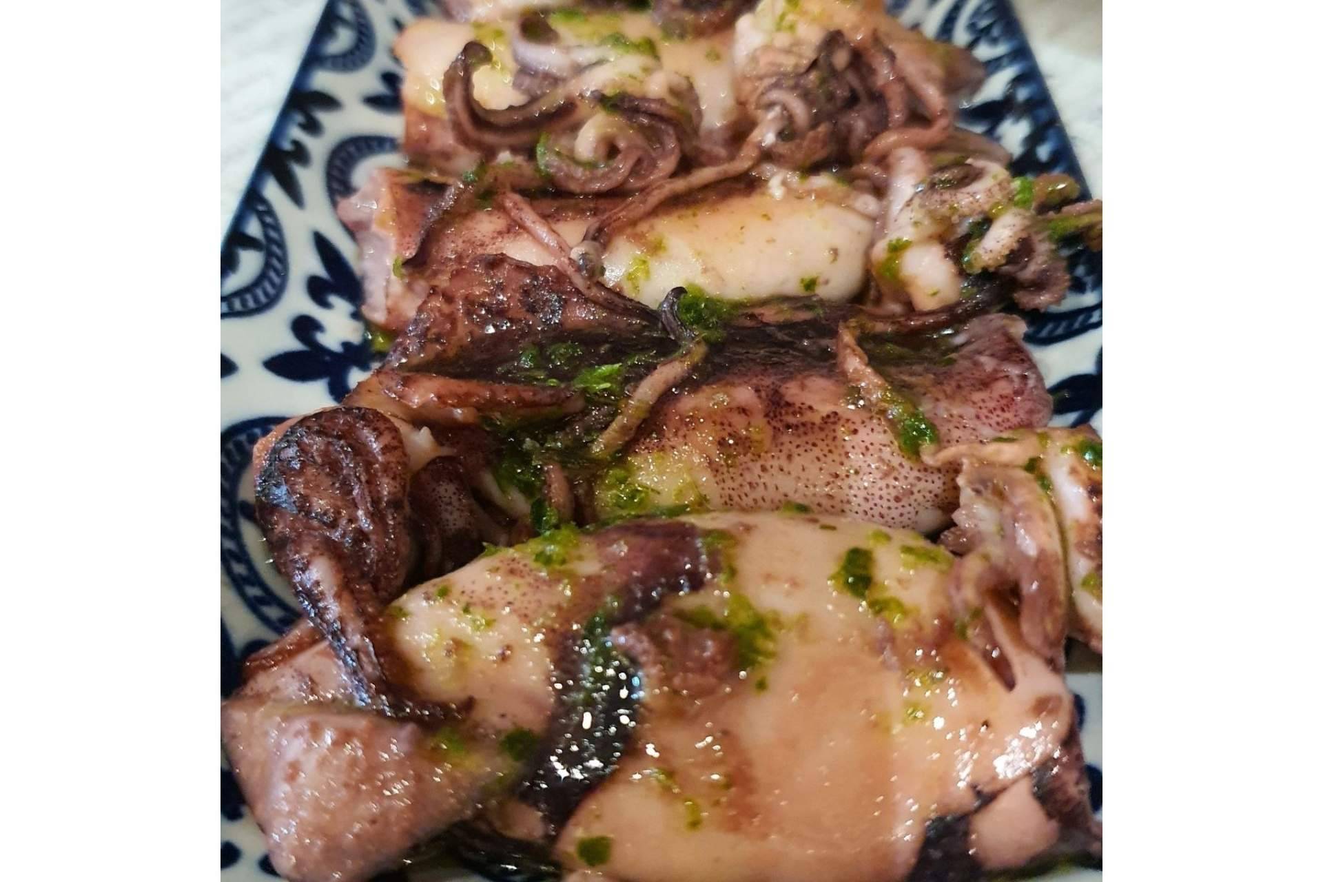 Degustar comida casera y tradicional en La Taberna Casera, el restaurante de El Cabañal
