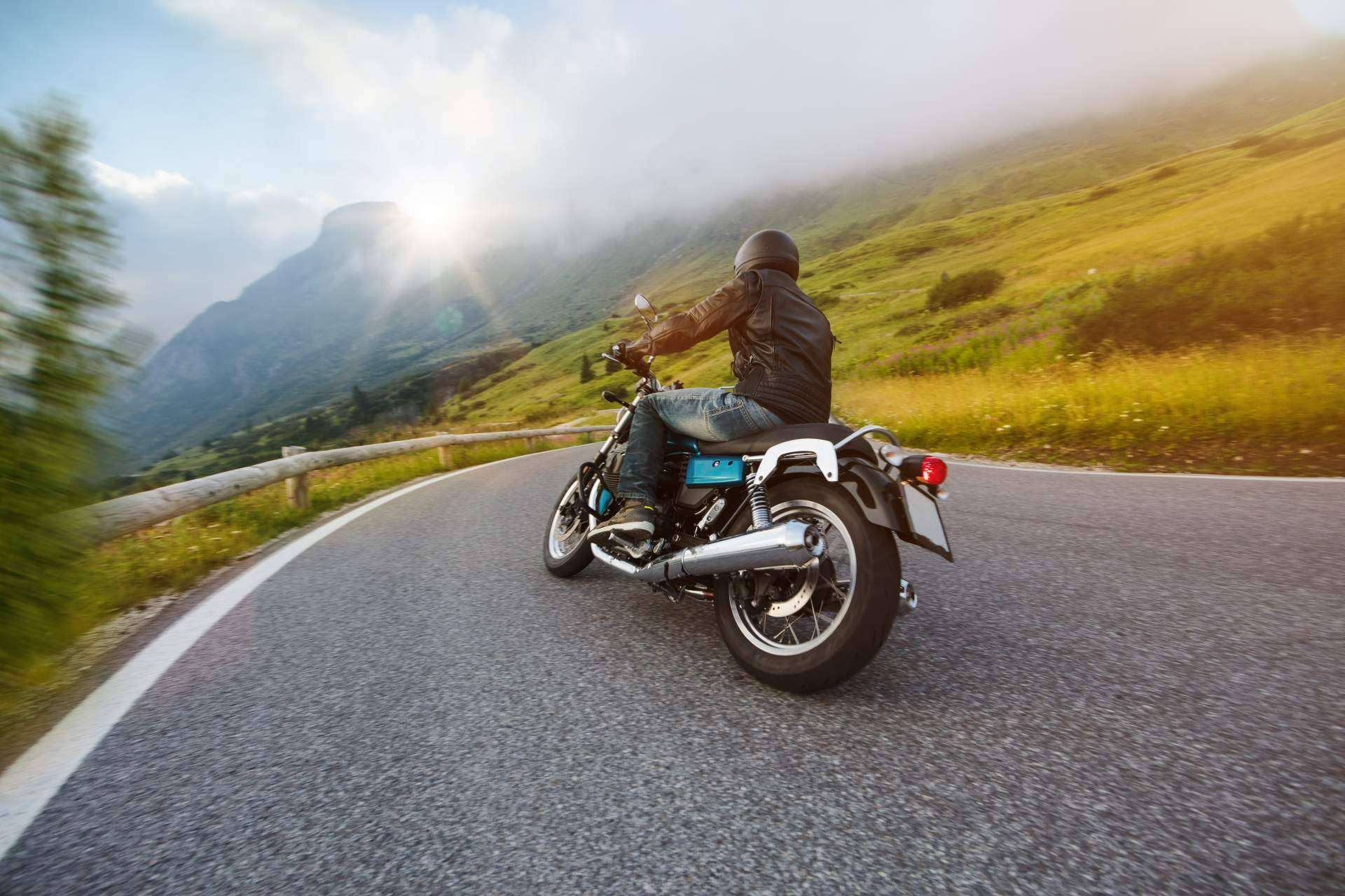 ¿Cuáles son las mejores rutas en moto para disfrutar de la carretera?, por Eginer