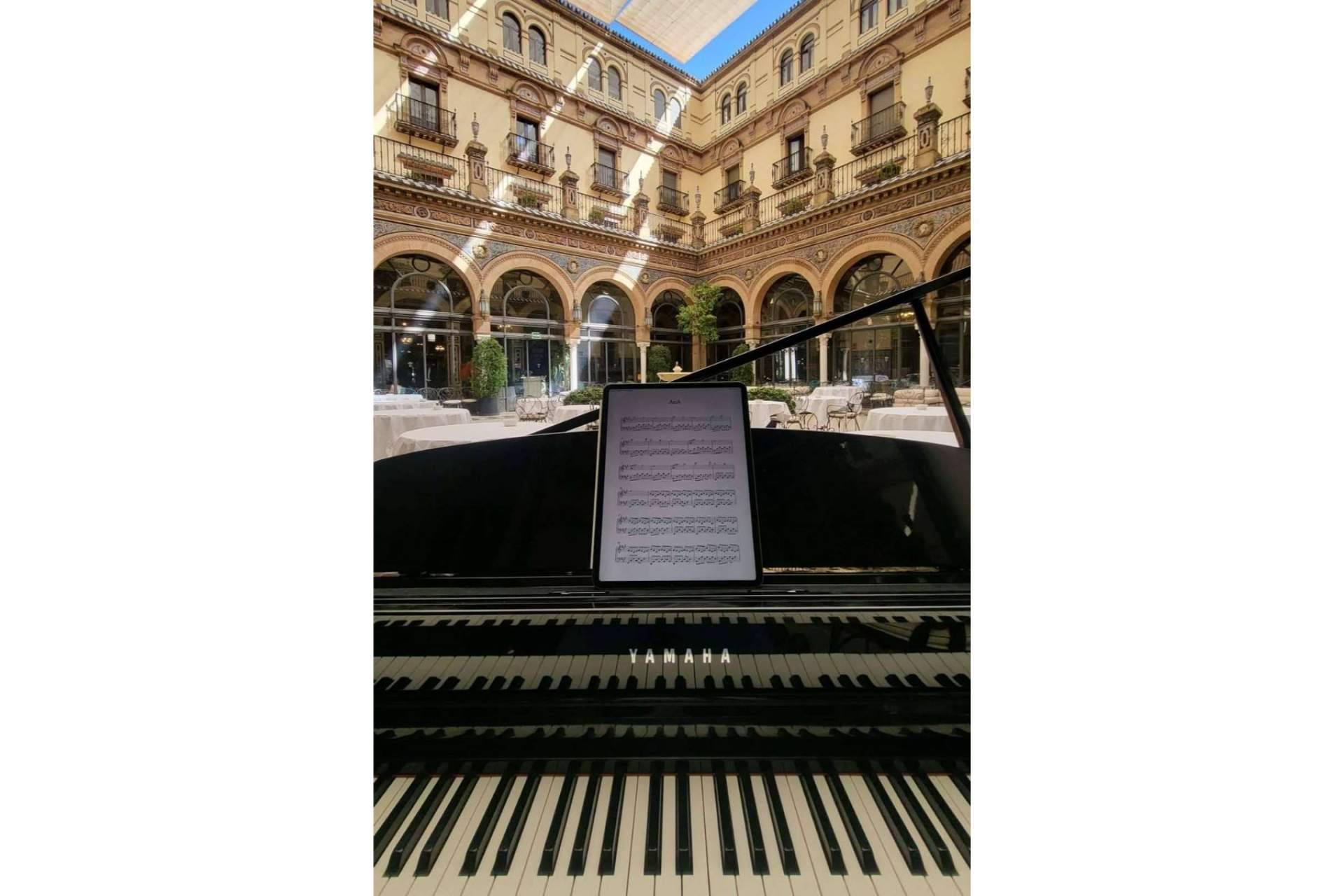 Alquiler de piano con o sin pianistas para eventos de empresa, de la mano de Piano Para Eventos