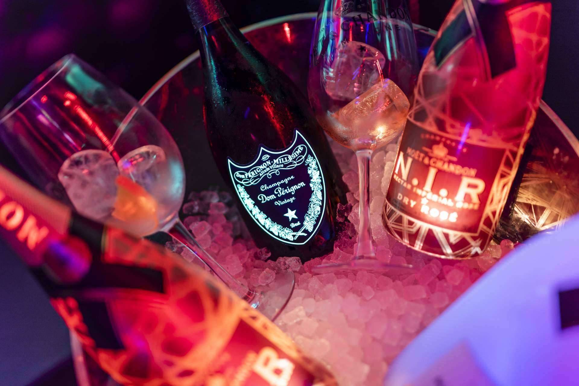 Uno de los mejores clubes de fiestas en Madrid es Planet Club