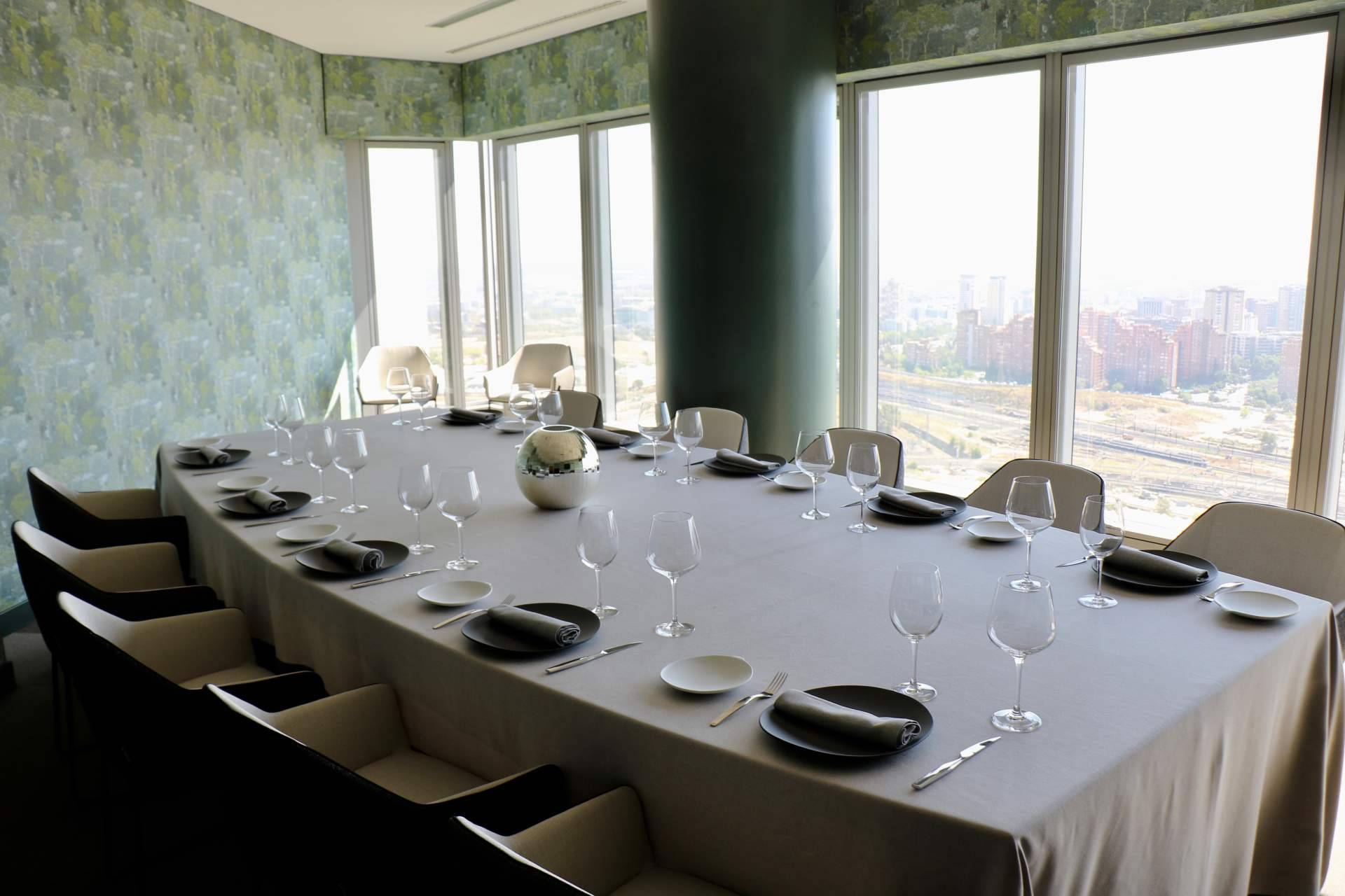 El restaurante situado a mucha altura de España, ÉLKAR, cumple un año