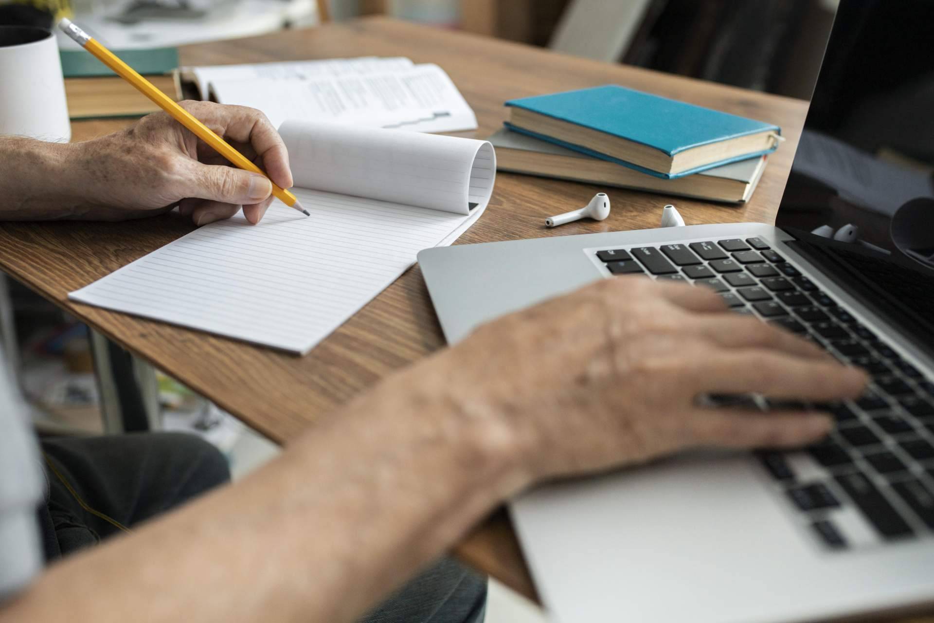 Psicólogos en formación pueden aprovechar los descuentos del Black Friday en 10 másteres y cursos online