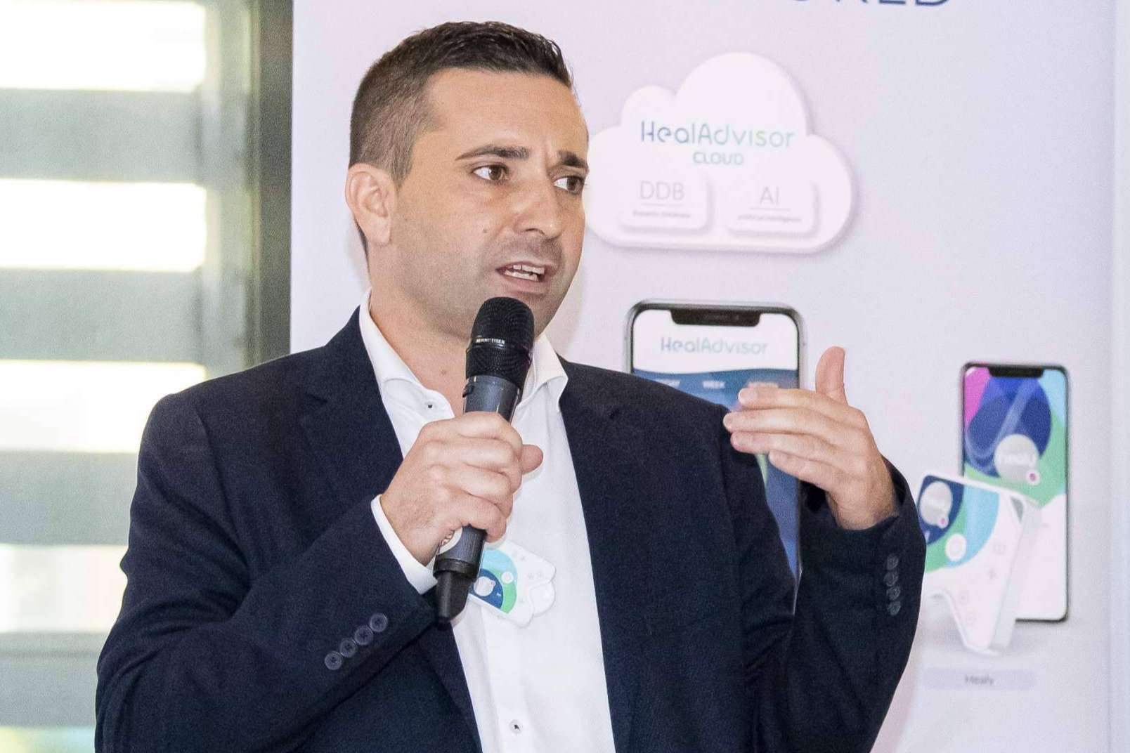 Roberto Peña es el CEO de Sintoniza La Frecuencia