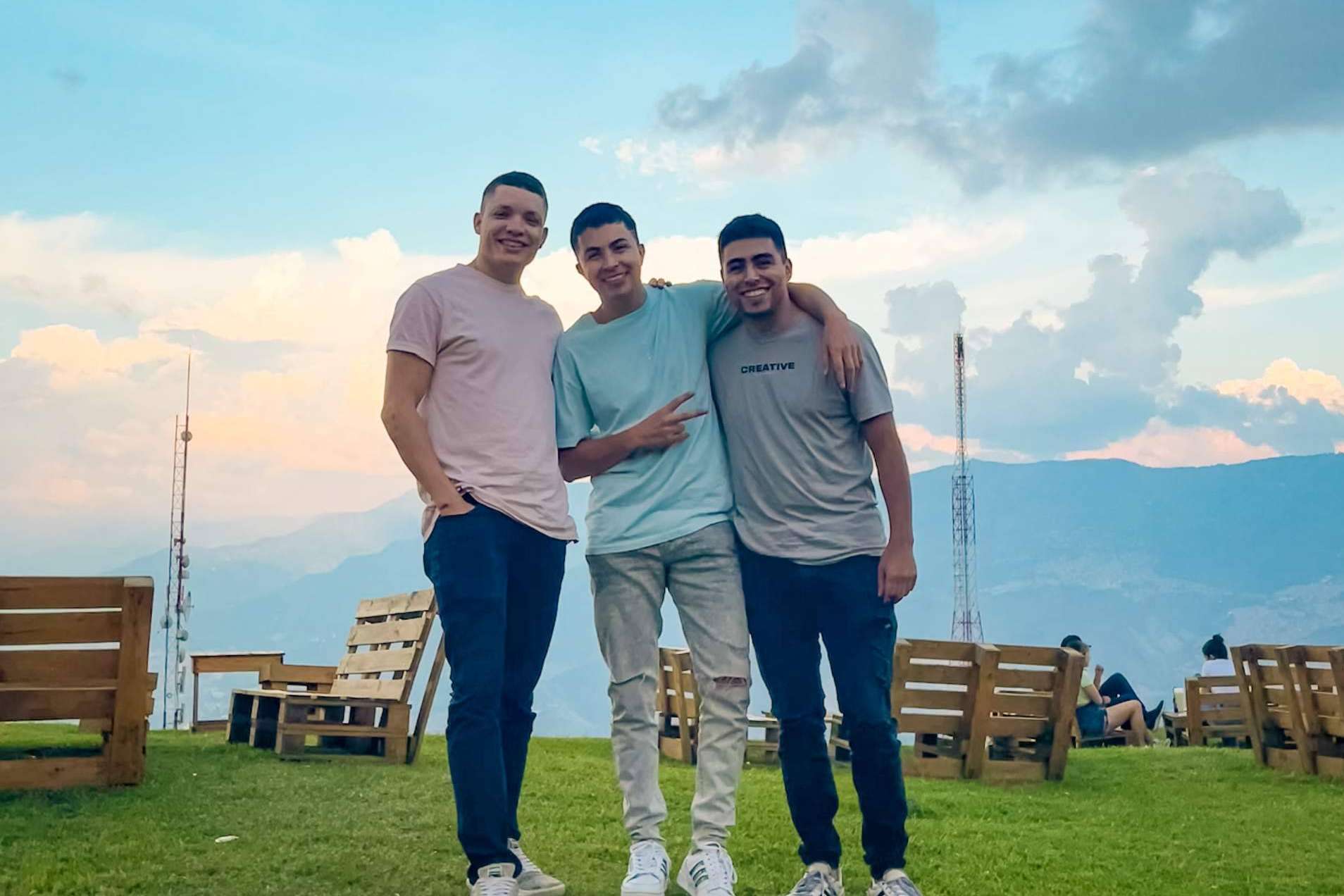 El emprendimiento que resalta con tecnología y marketing las montañas de Medellín
