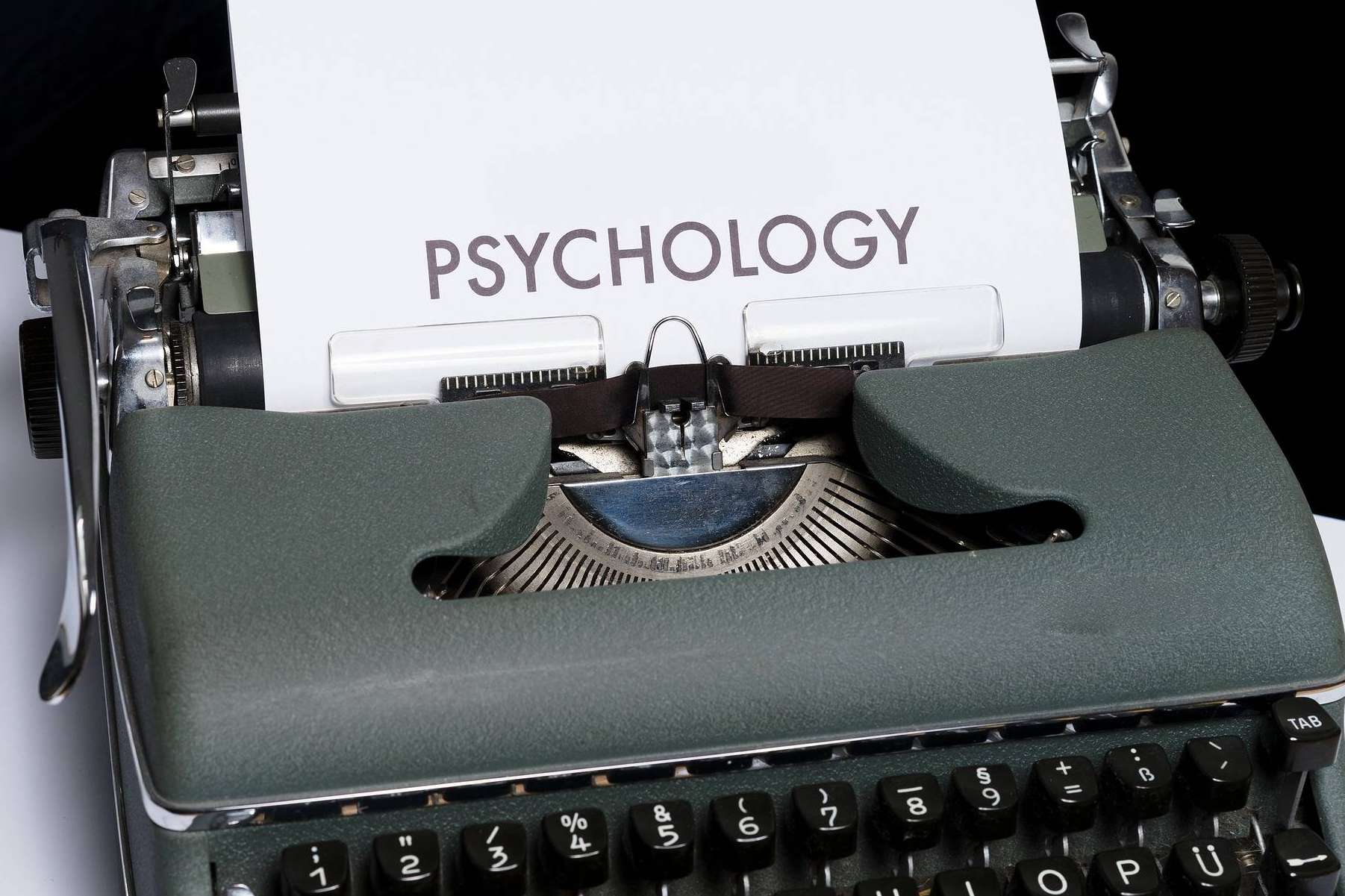 Zeloni Magelli y sus críticas a los profesionales de la salud mental y a los formadores