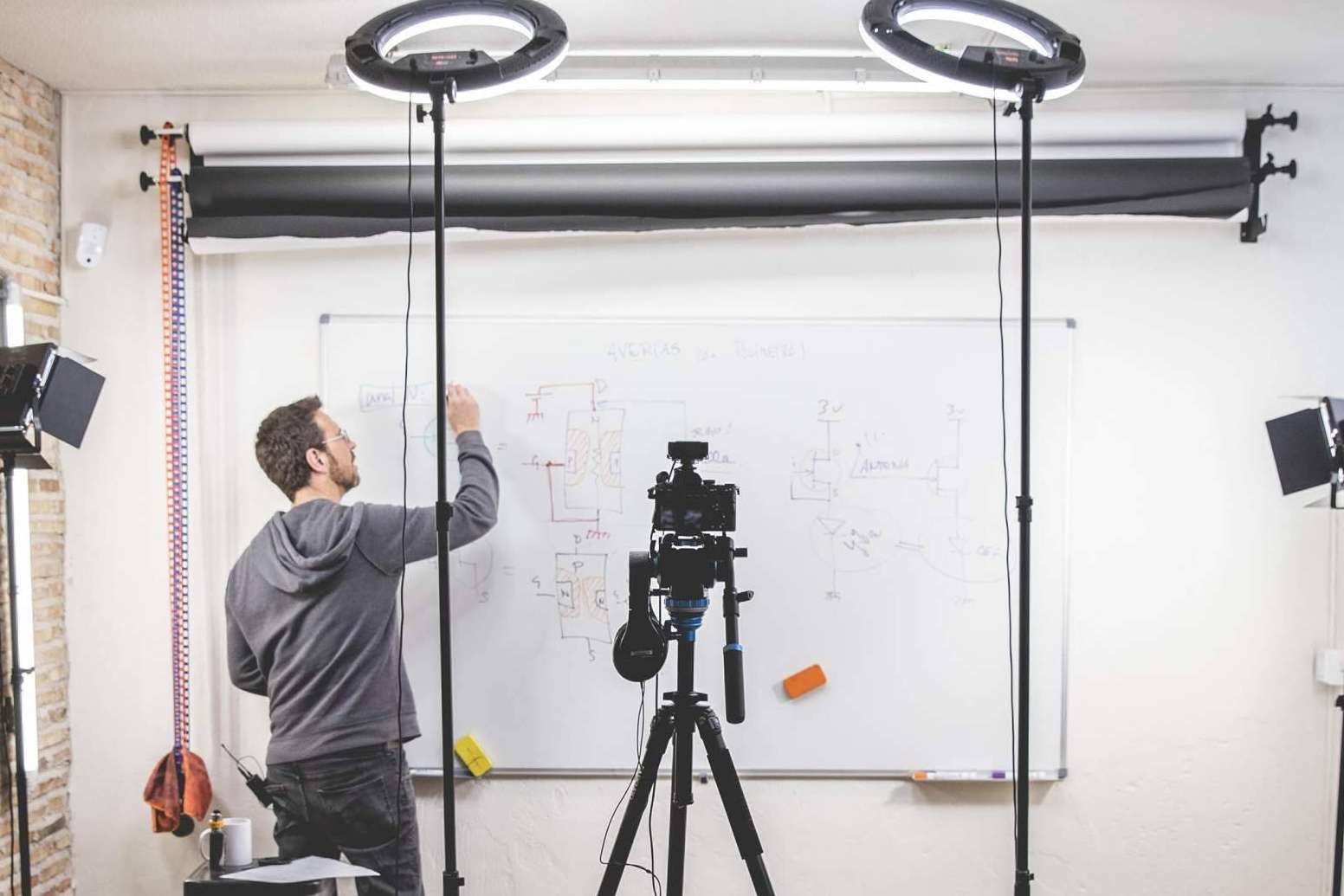 La formación online Poca Electronics en materia de electrónica de Poca Poca