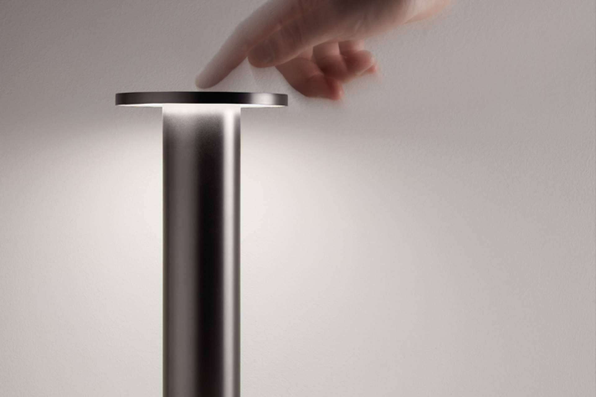Insolit ofrece la lámpara de batería Basic, un diseño de eficiente y elegante