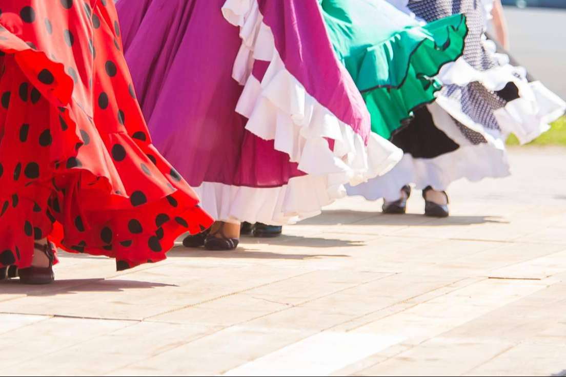 Viva la Feria nombra las 3 cualidades imprescindibles de las faldas flamencas, vuelo, resistencia y tejido antielectricidad estática