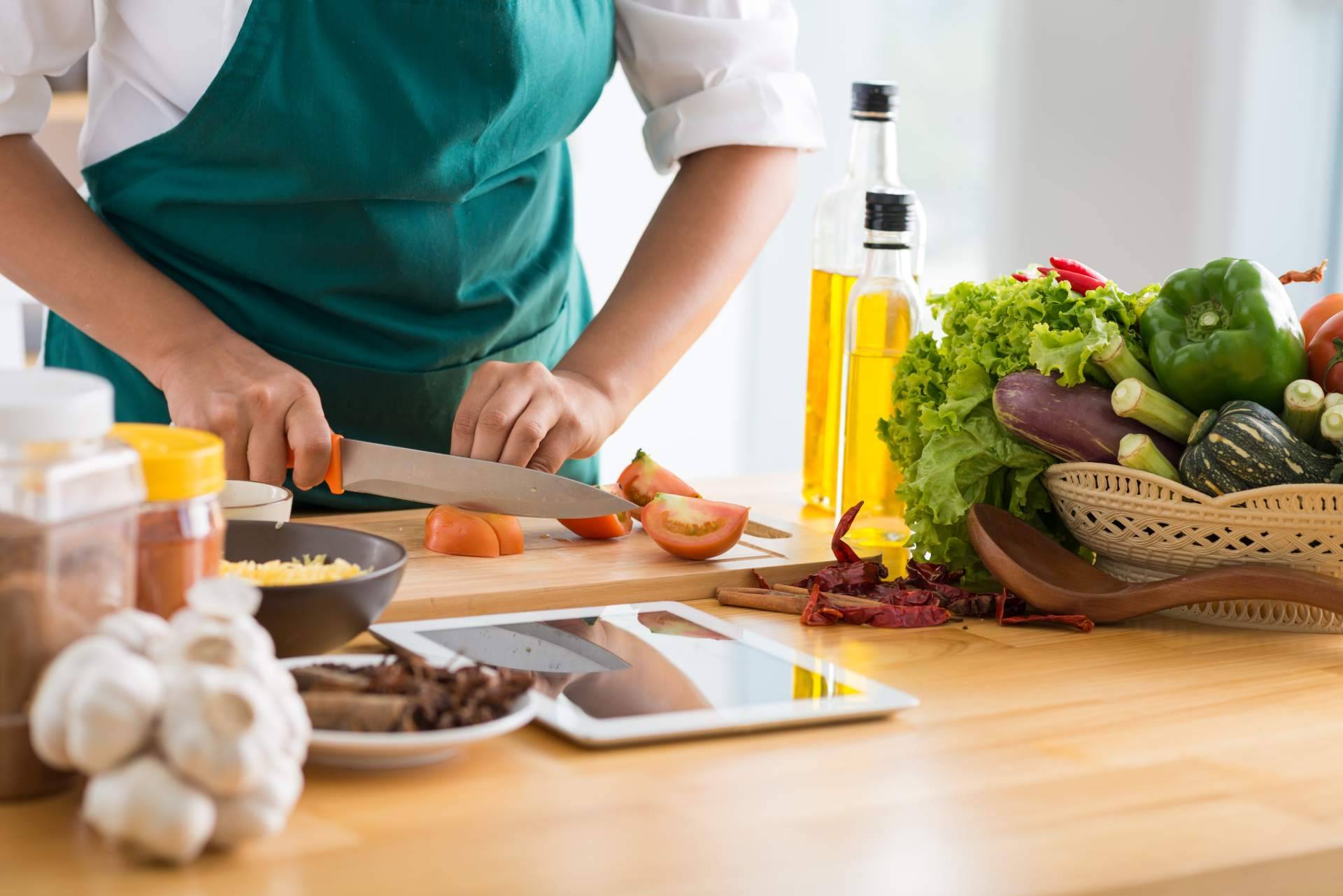 La tienda Hogar y Más ofrece variados artículos de almacenamiento para cocina