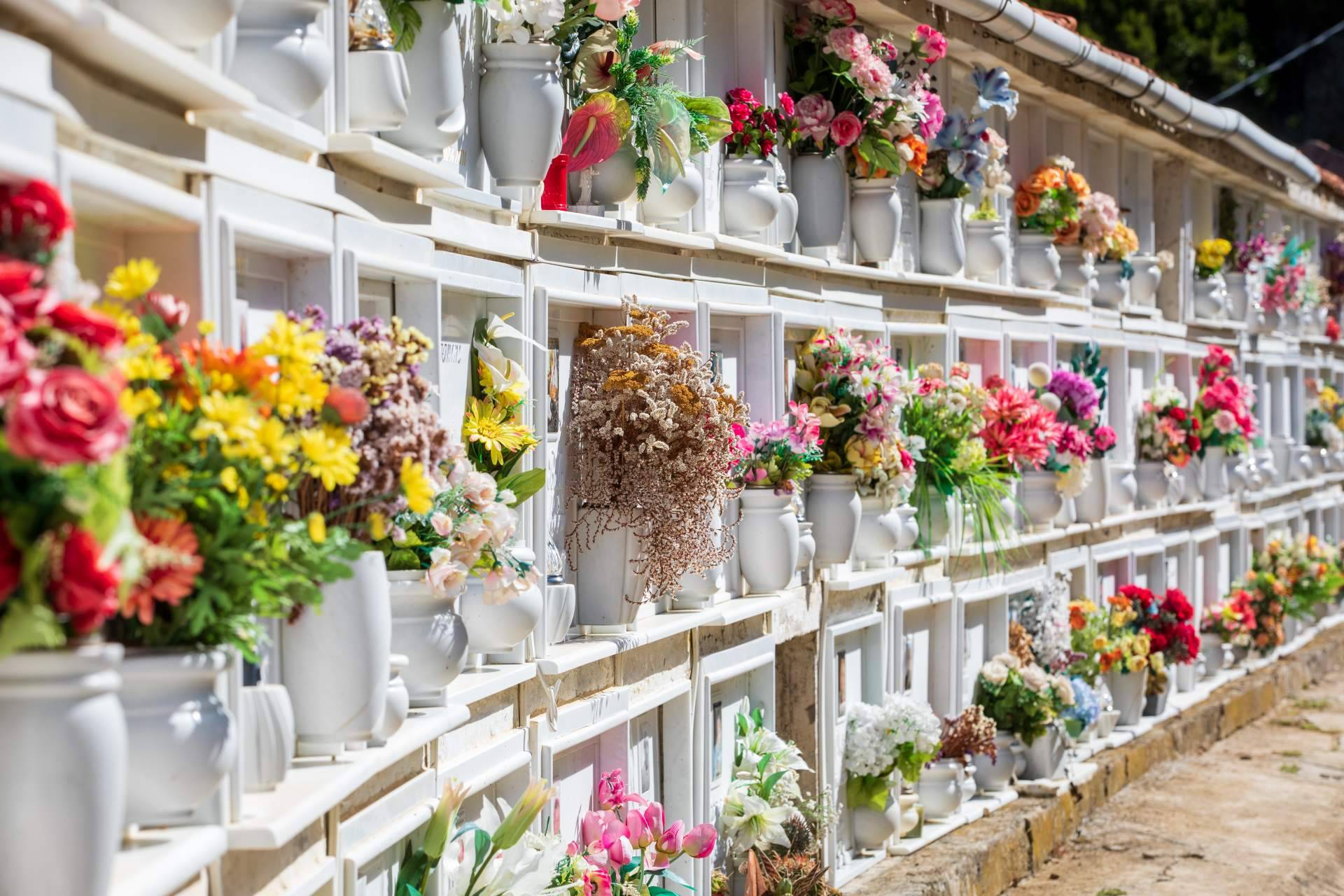 ¿Qué actividades pueden ayudar a incentivar el turismo funerario?