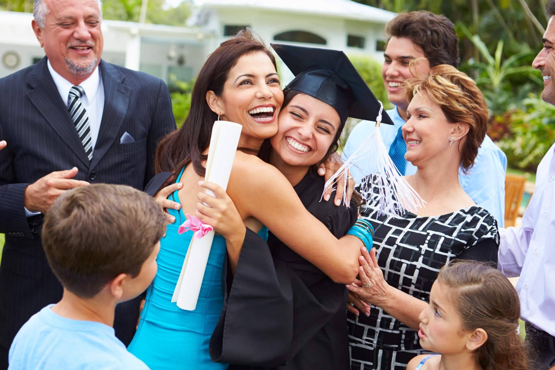 Bandas de graduación a precios excelentes con LT Distribuidora