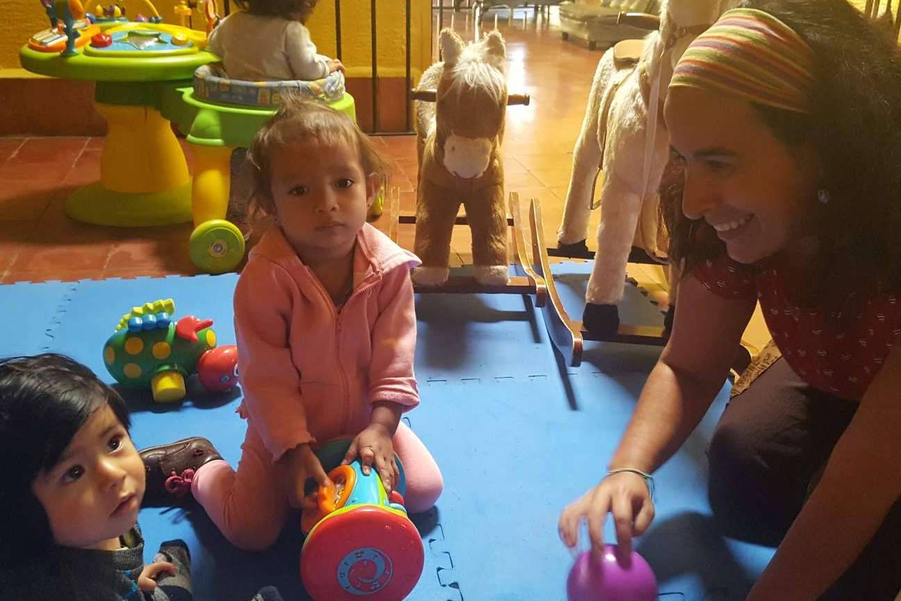 ¿Cuáles son los beneficios del voluntariado internacional?, por la ONG Cooperatour