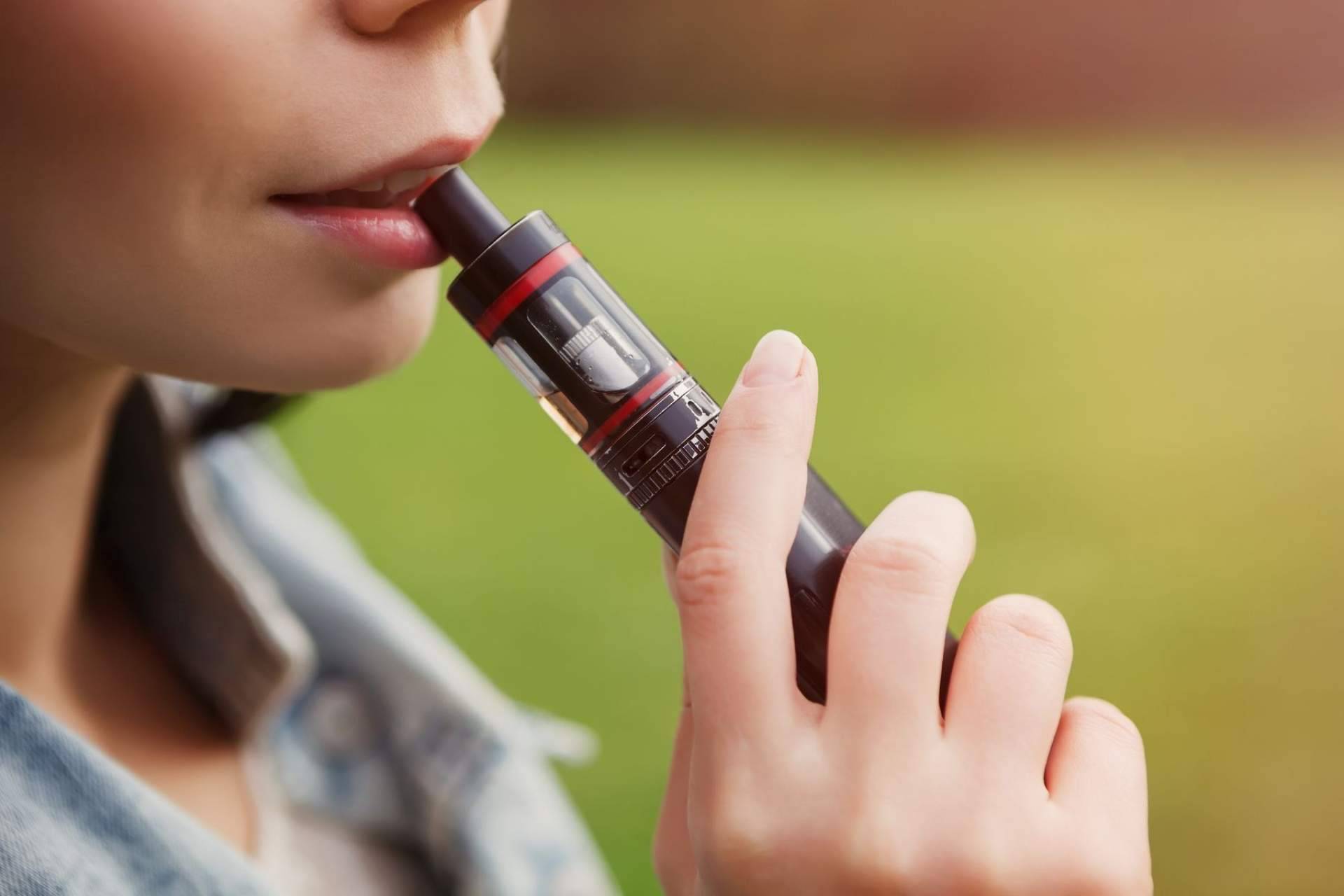 VitalCigar renueva su catálogo de vapers desechables y normales