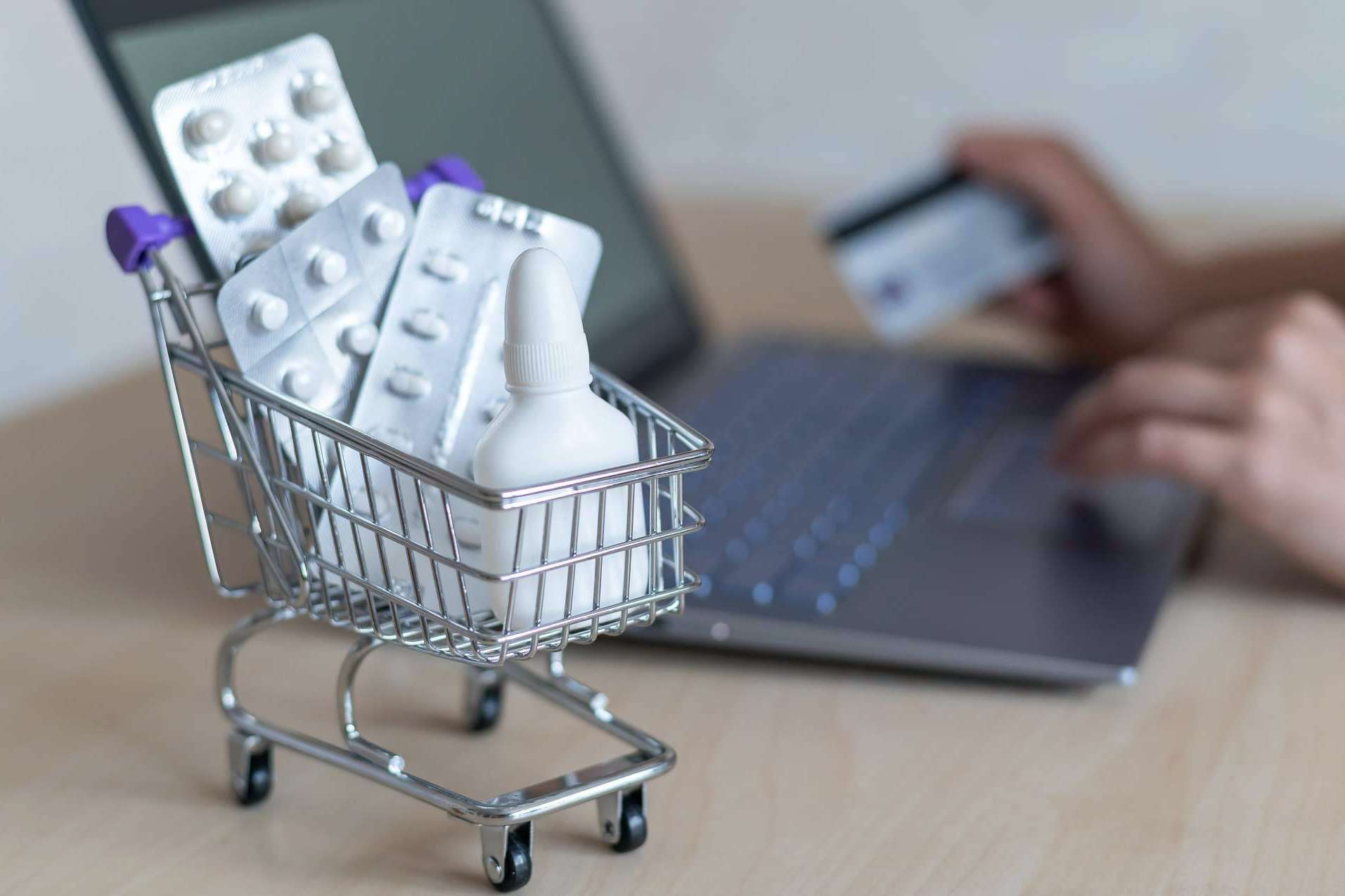 Farmacia Guitart abre una farmacia online